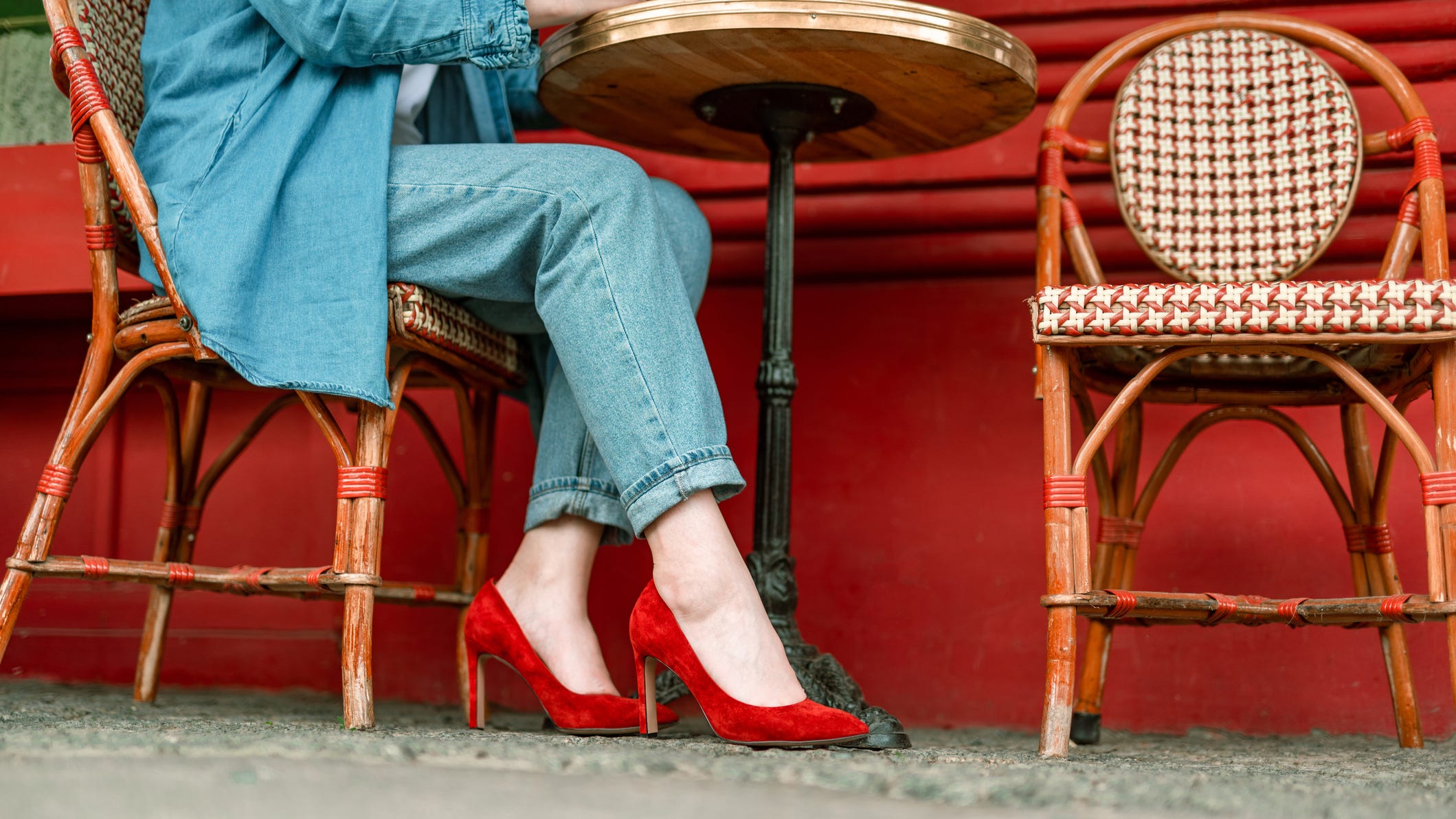 Woman gets stood up on date, sues man for $10,000