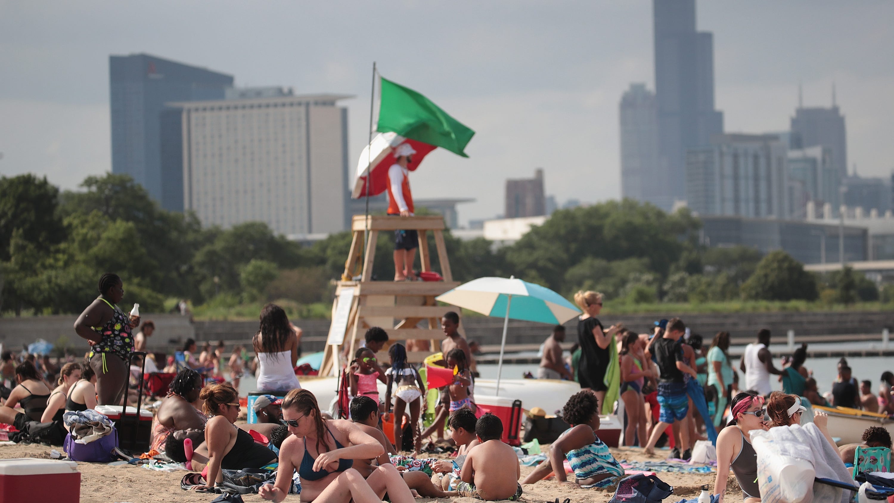 Record-setting heat wave may hit Chicago this week, AccuWeather meteorologist says