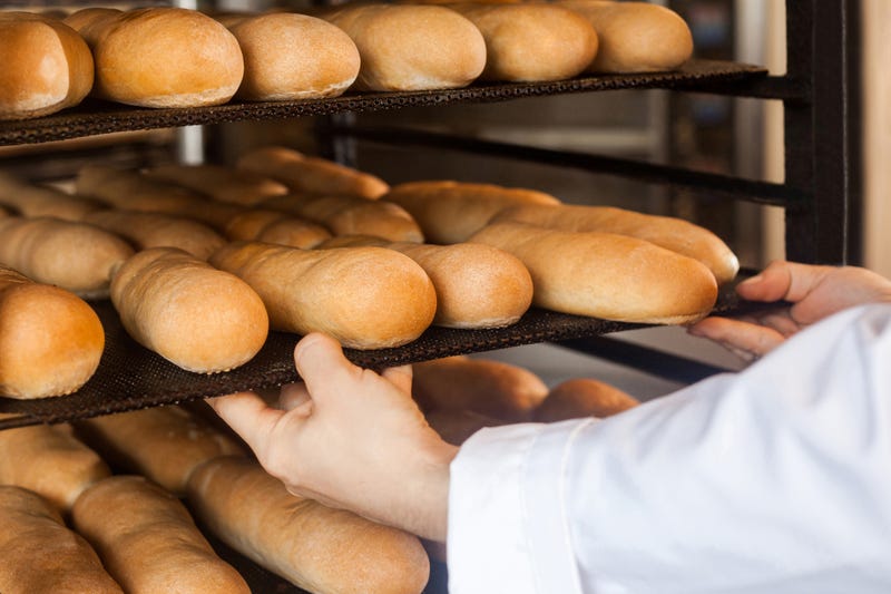 A feud is boiling between a Bay Area bakery and Central Valley bread company over a lawsuit and hundreds of plastic bread trays.