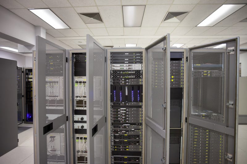 Chicago area data engineer stole, sold company computer equipment for $500K: feds