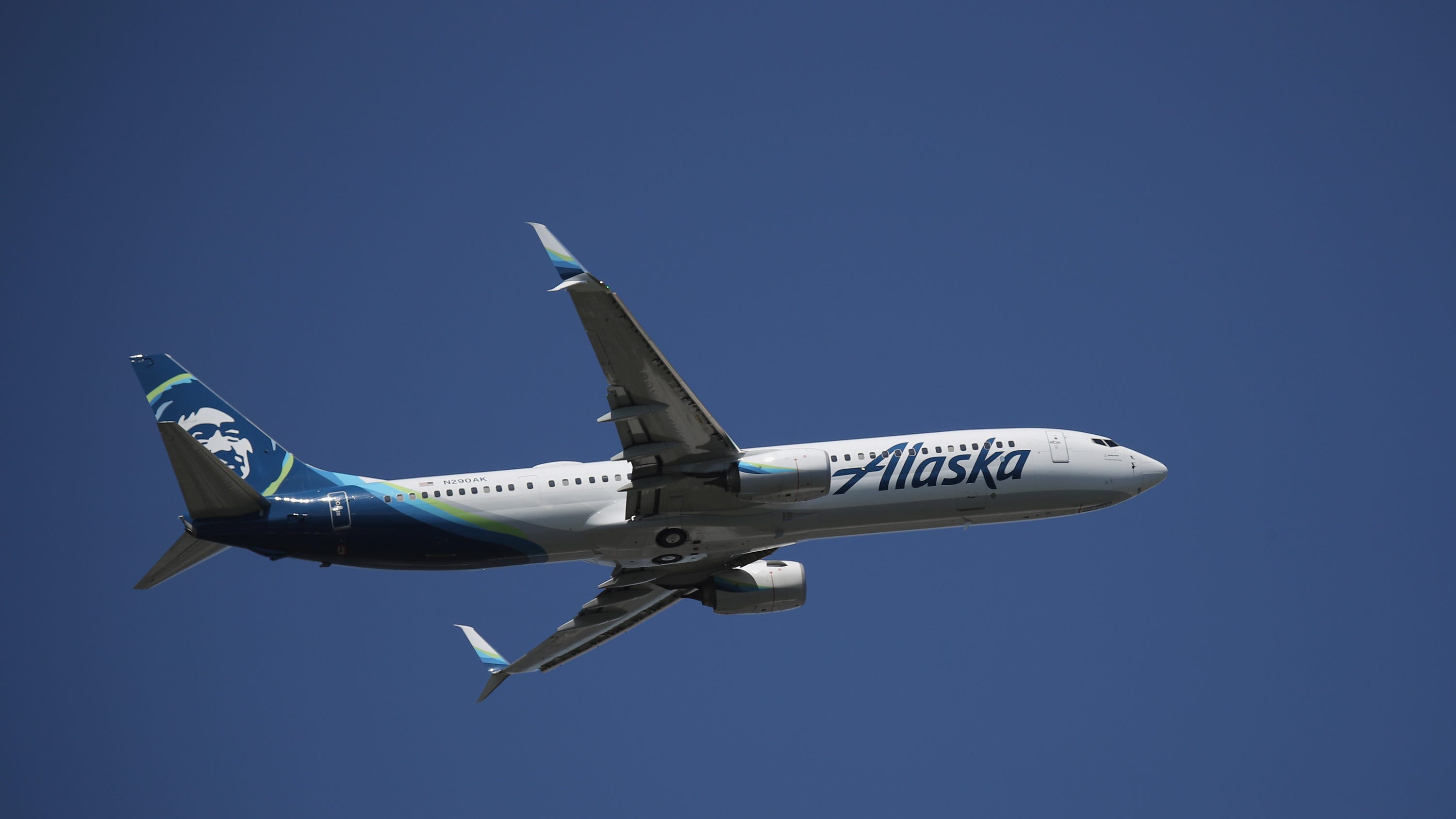 Woman says she was kicked off Alaska Airlines flight for being a ‘fat, tattooed, mixed-race woman’