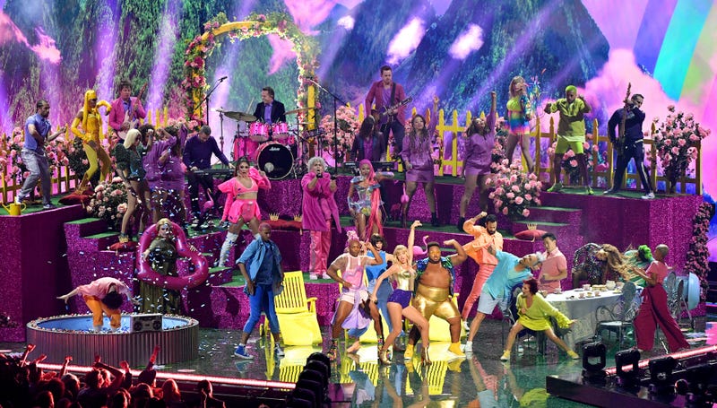 Taylor Swift and crew