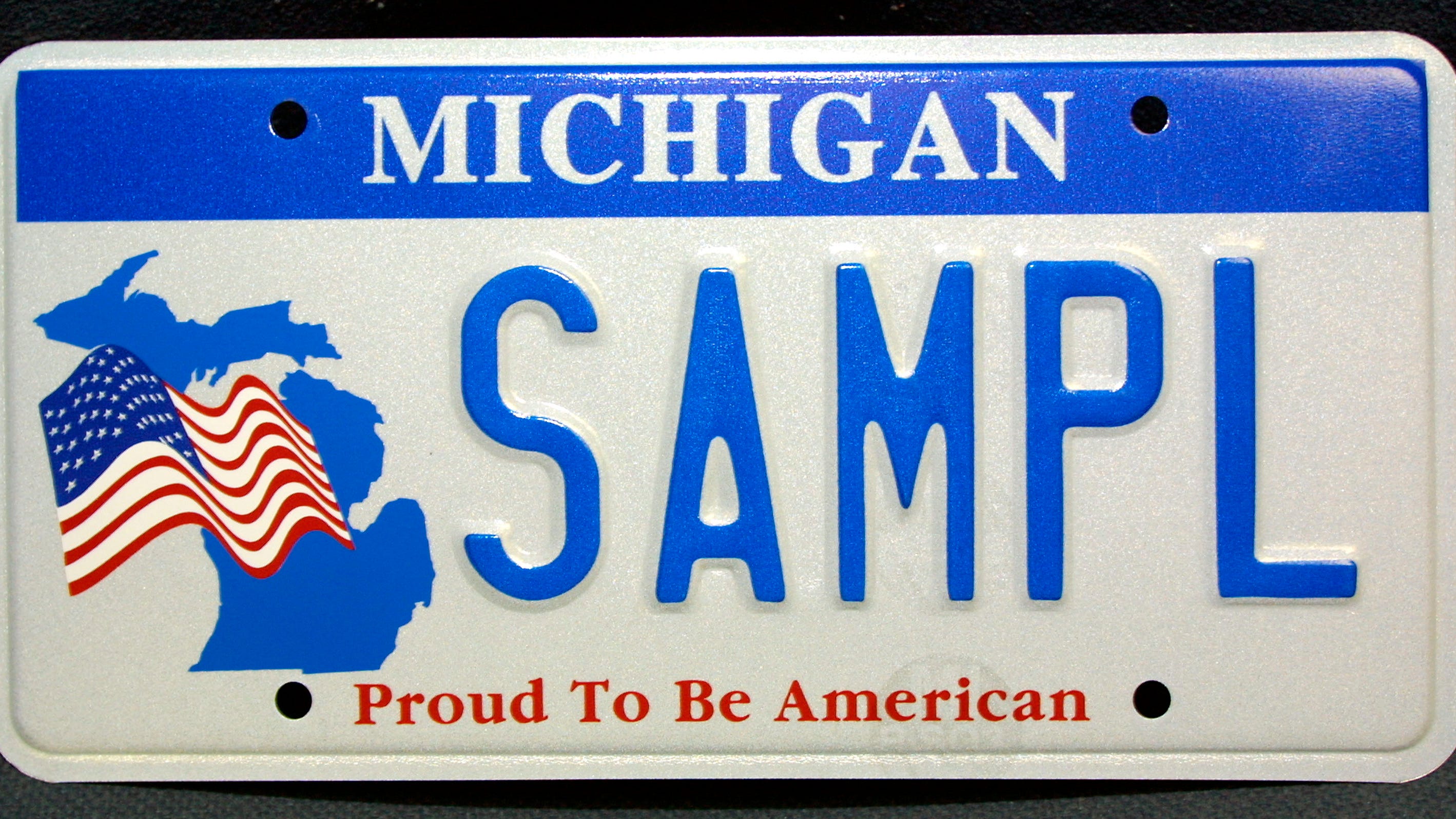 Whitmer signs bill to allow 2-year vehicle registration in Michigan