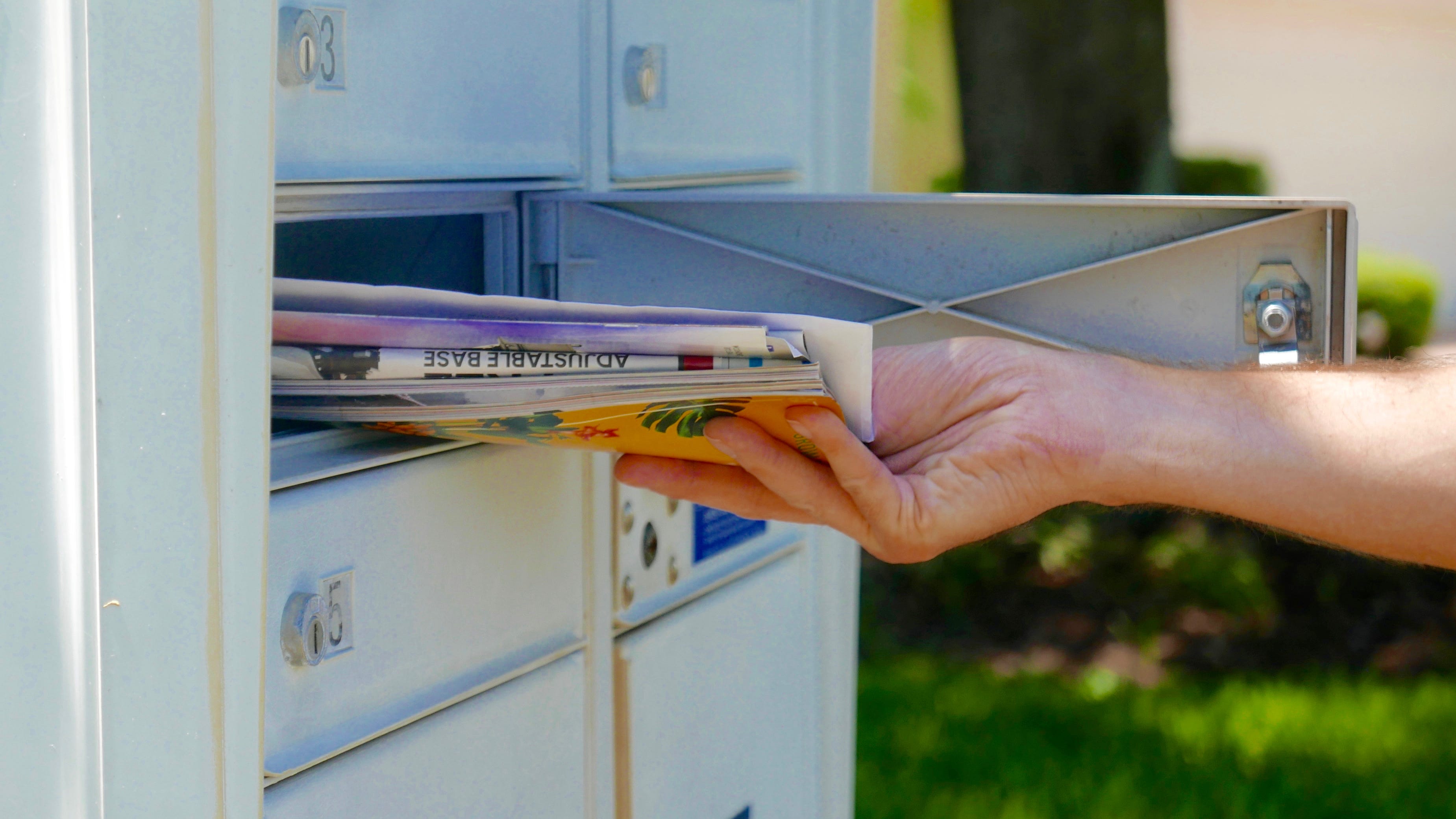 Get off junk mailers' lists with Paper Karma