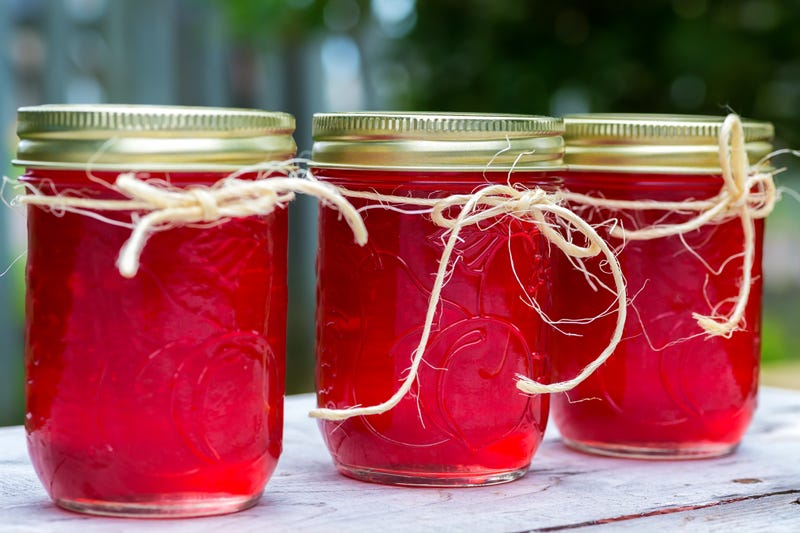 jars of crabapple jelly