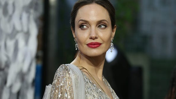 Angelina Jolie selling off $3 million gift from Brad Pitt