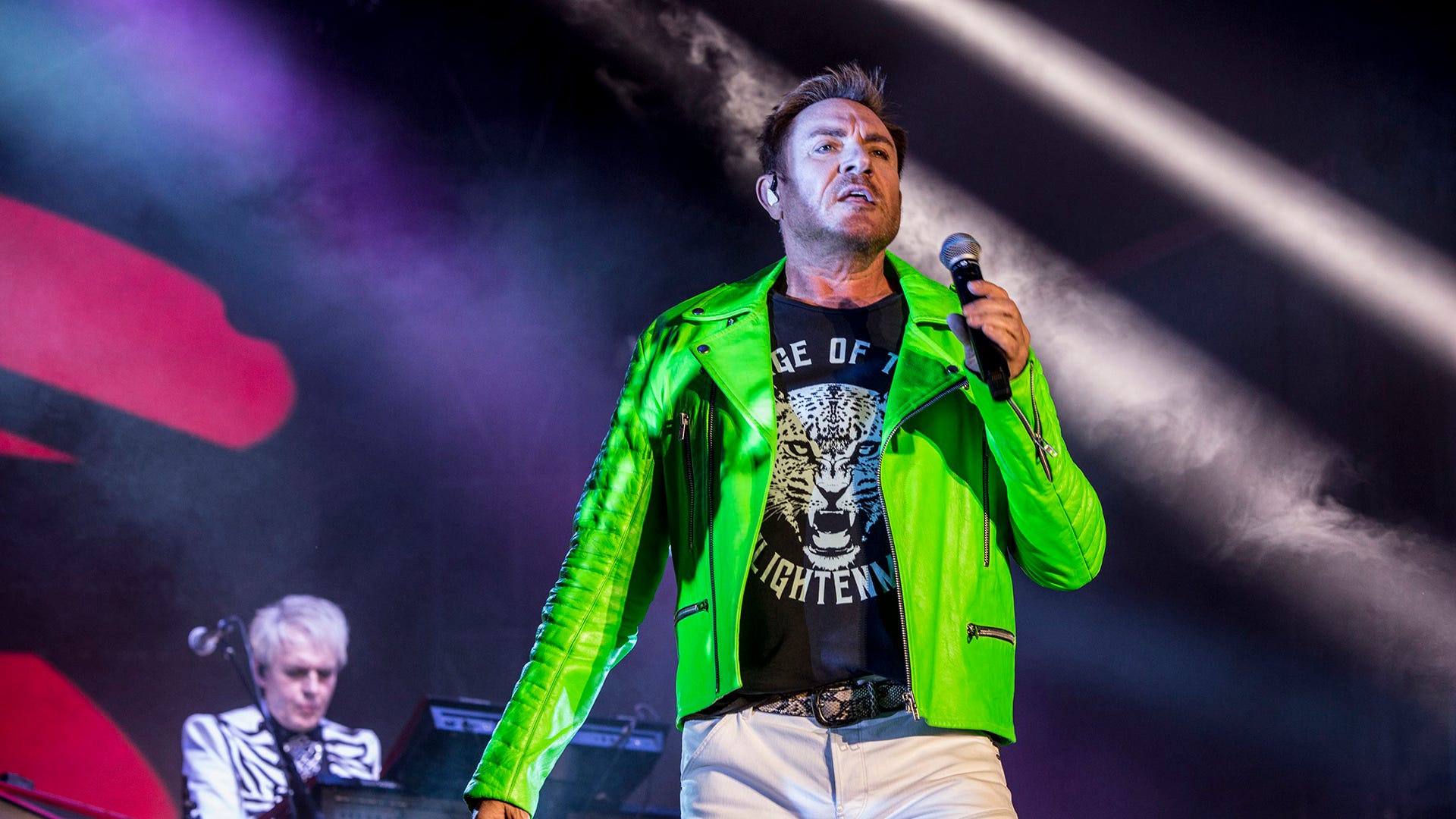 Duran Duran steps 'out of the dark' and into a brave new world with 'INVISIBLE