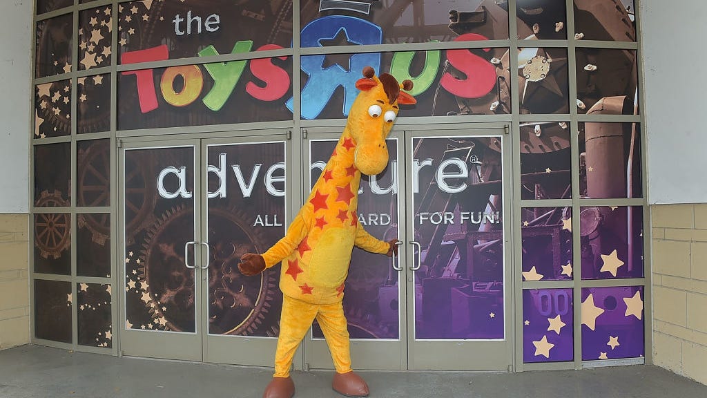 Toys 'R' Us closes remaining 2 stores amid COVID-19 pandemic