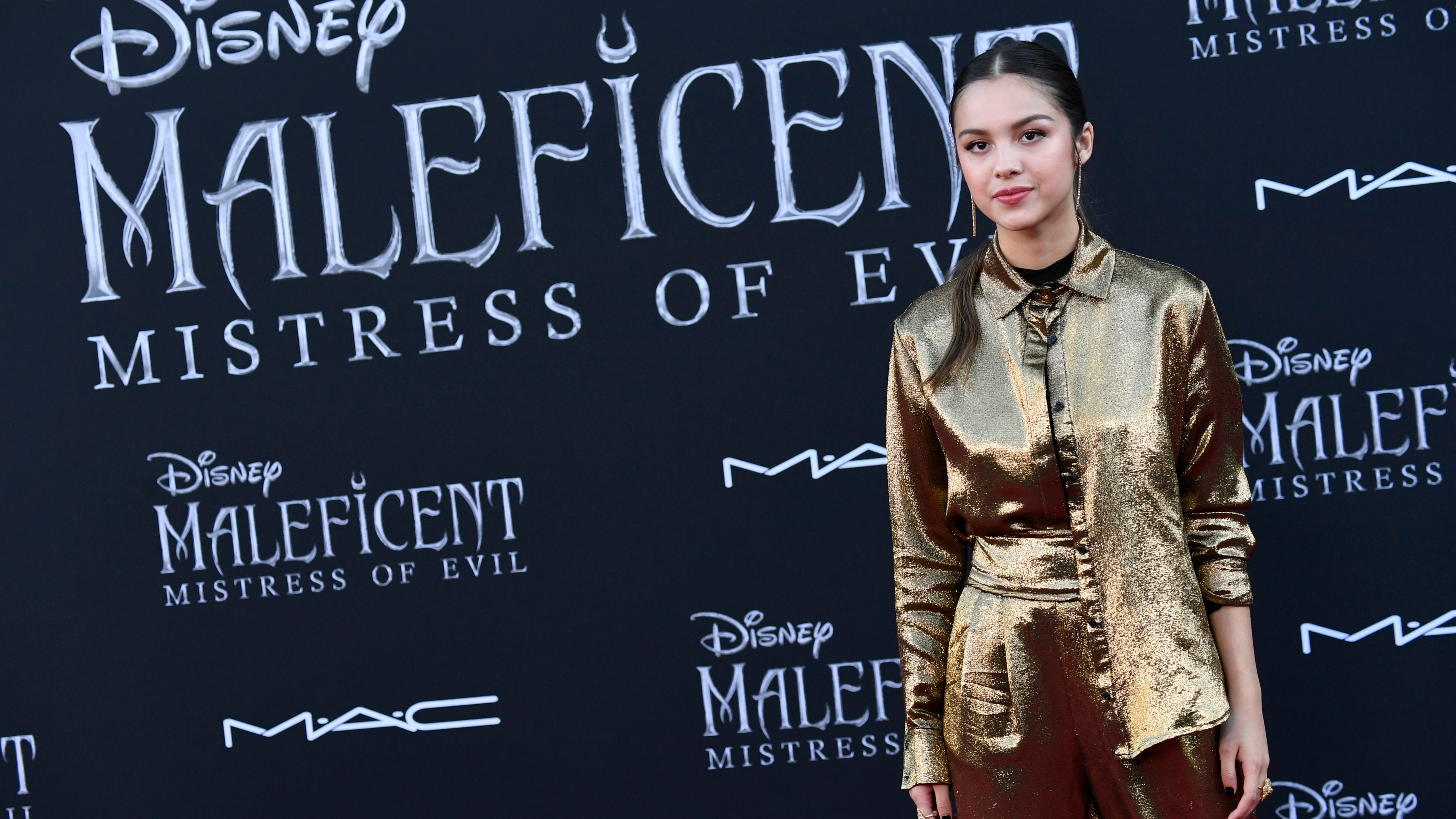 'Drivers License' singer Olivia Rodrigo wrote One Direction fan-fiction, now she texts with Niall Horan