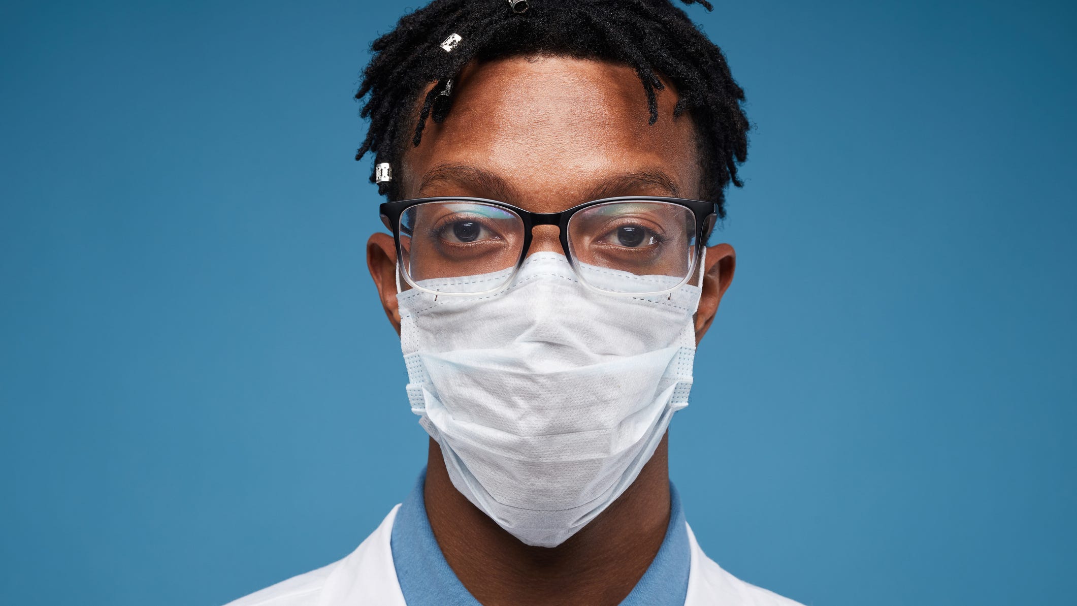 How to Prevent Your Glasses From Fogging Up While Wearing a Face Mask