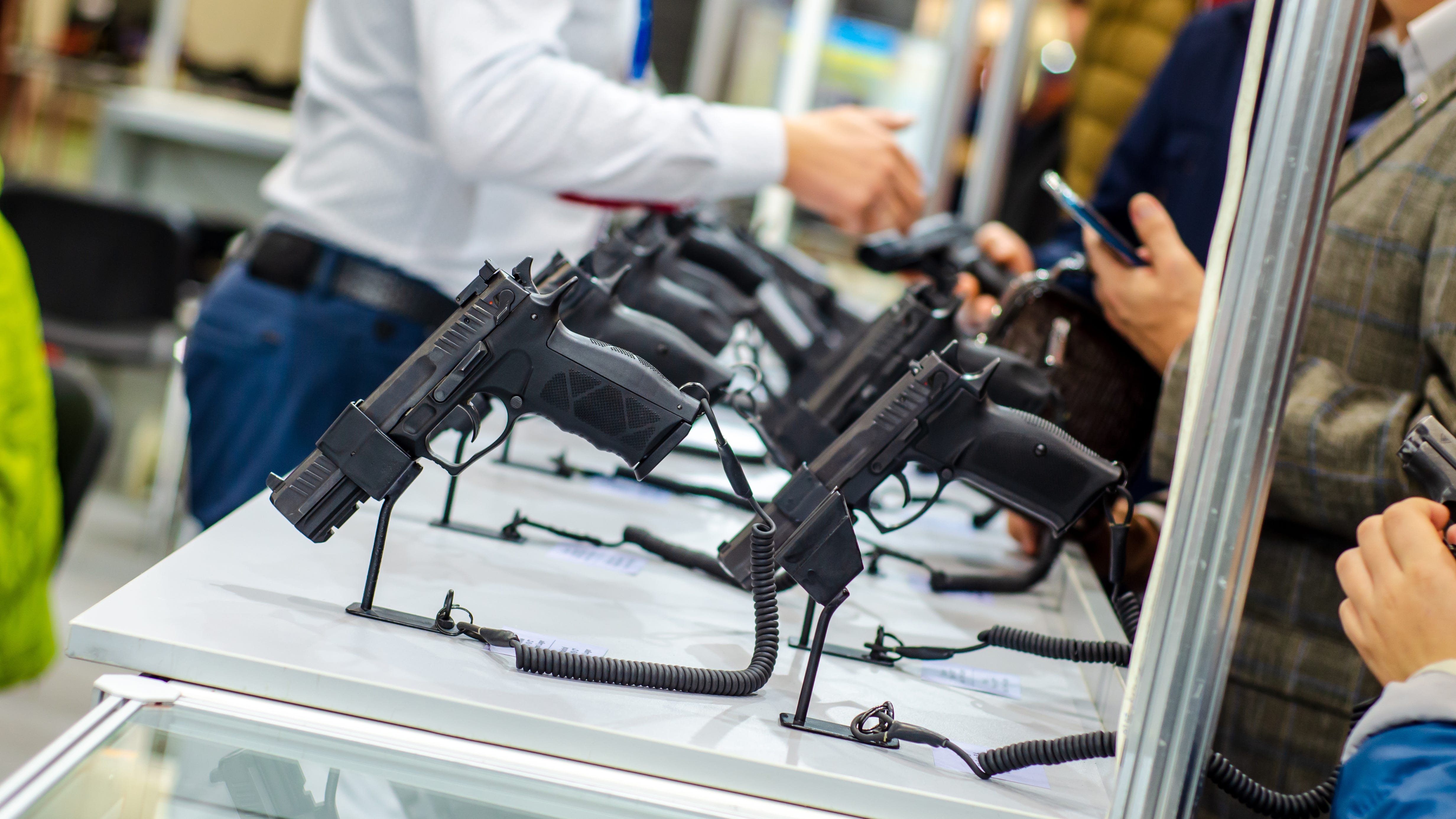 L.A. County moves forward on local rules to control gun sales