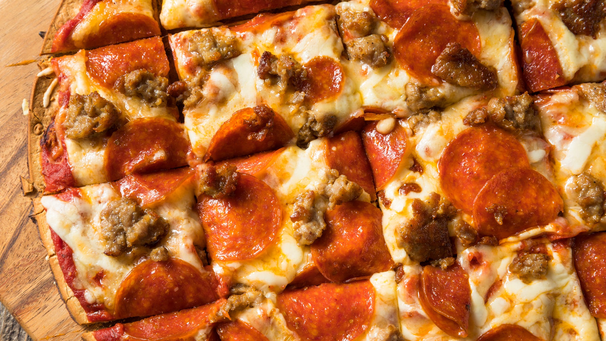 Missouri, Illinois named among best pizza states