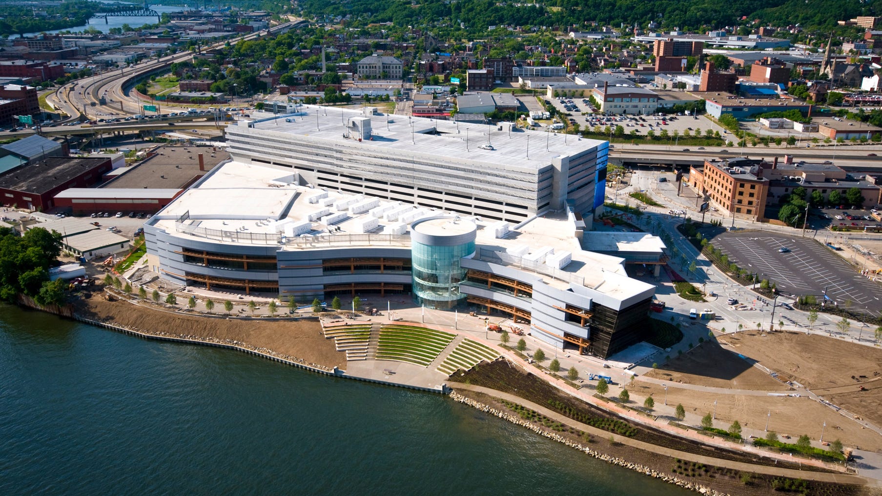 Five arrested, Police officer punched in face during brawl at Rivers Casino