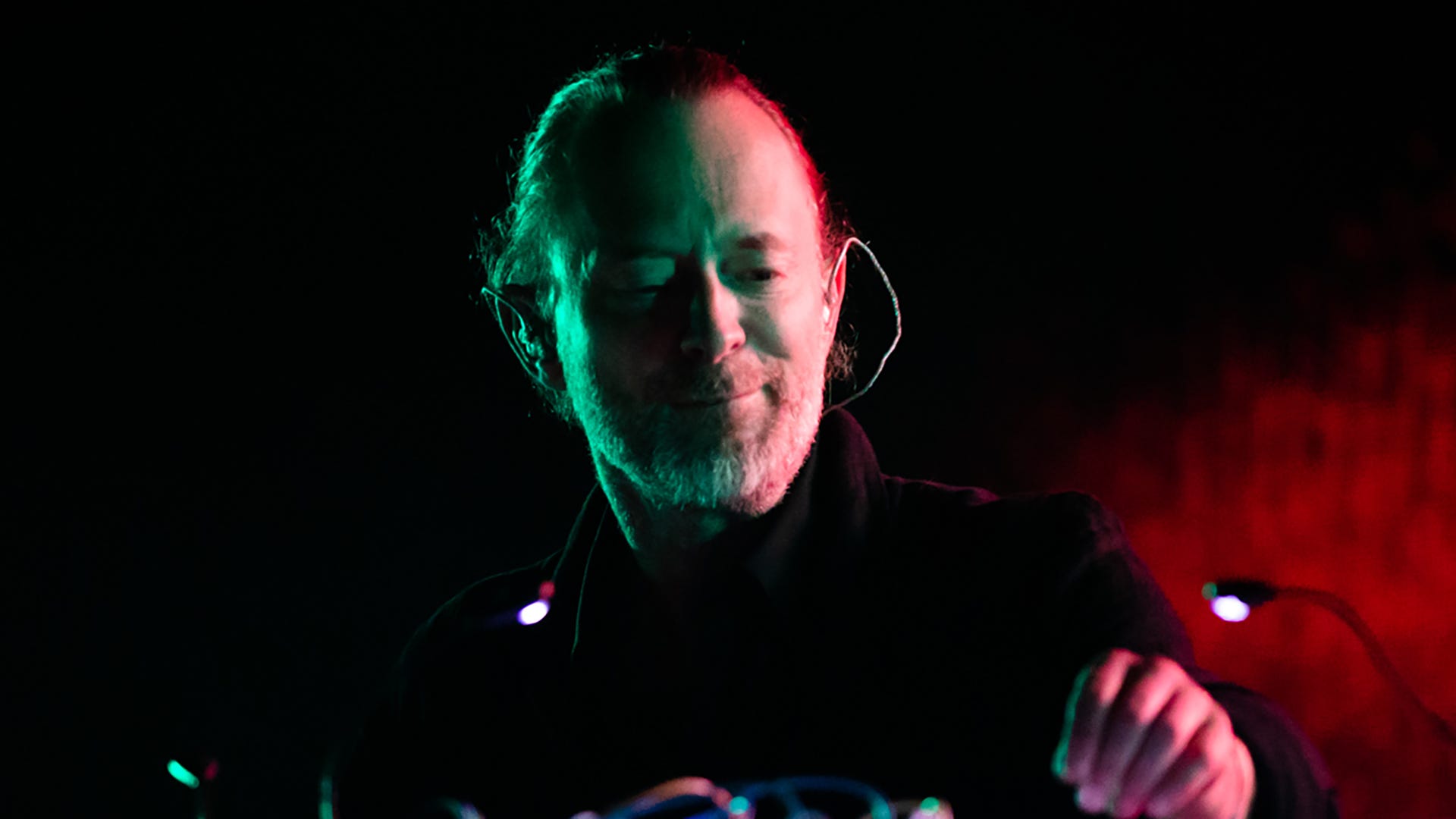 Thom Yorke turning Radiohead’s 'Hail to the Thief' into a 'Hamlet' production