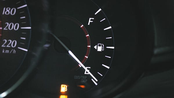 Man tries to rob gas station, runs out of gas while attempting to escape