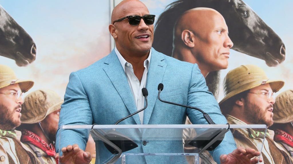 Hawk eating snake blocks Dwayne Johnson's path to the gym: 'It's either my workout or his snake'
