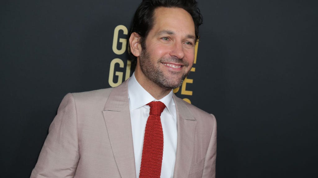 VIDEO: Paul Rudd hands out cookies to voters at Barclays Center