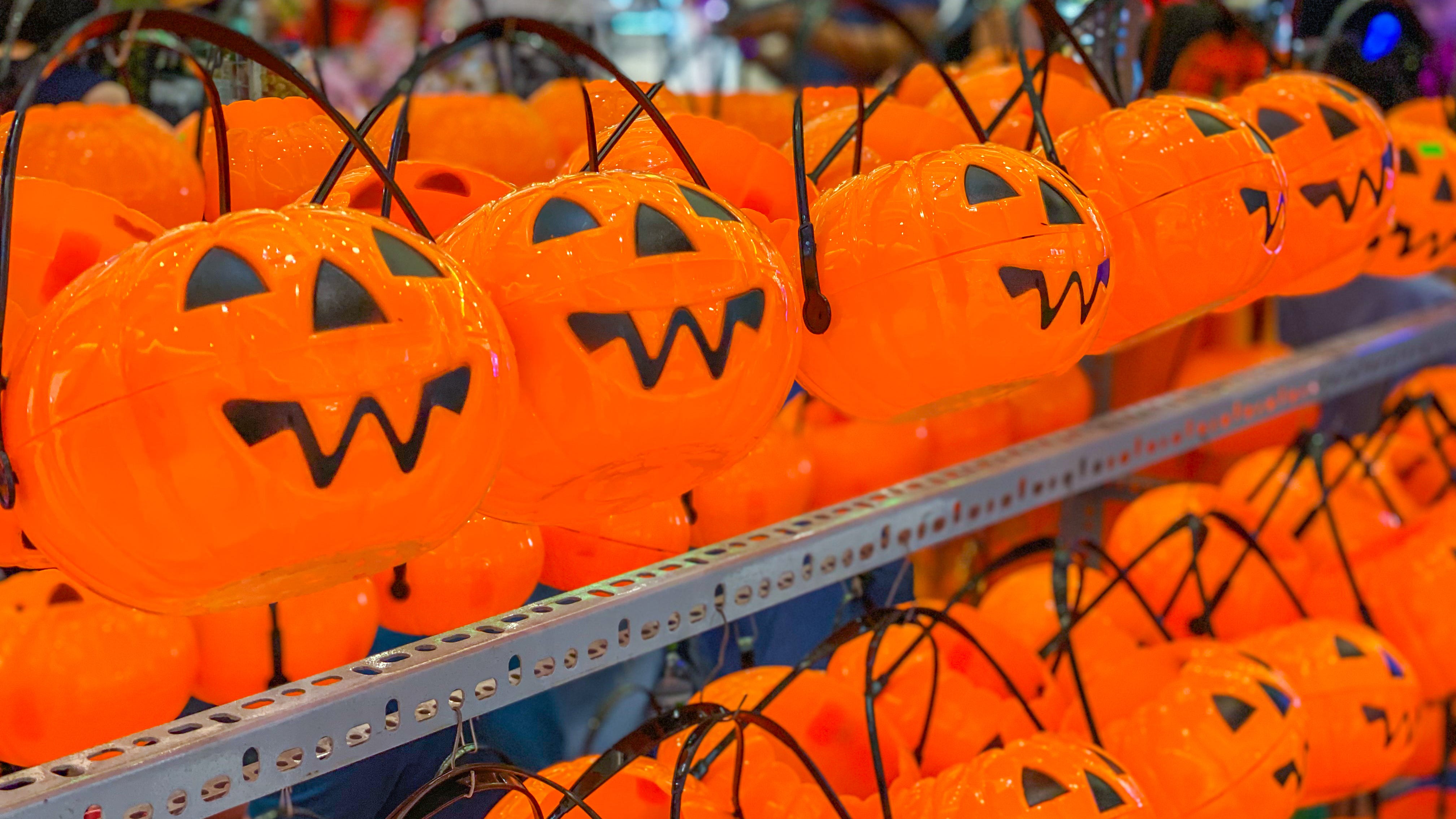 Consumers expected to spend big this Halloween