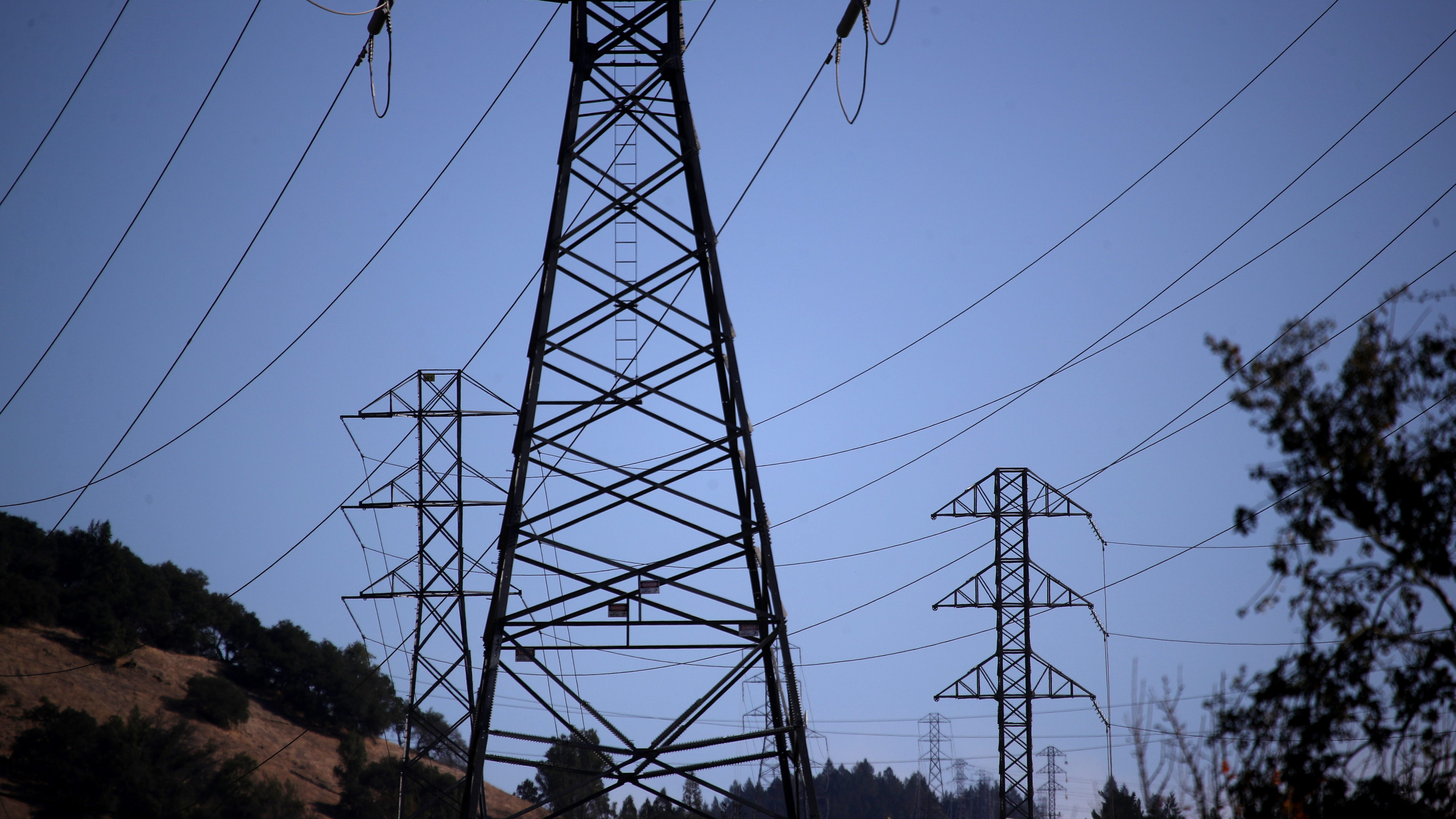 PG&E to restore power for 'essentially' all customers by Thursday evening