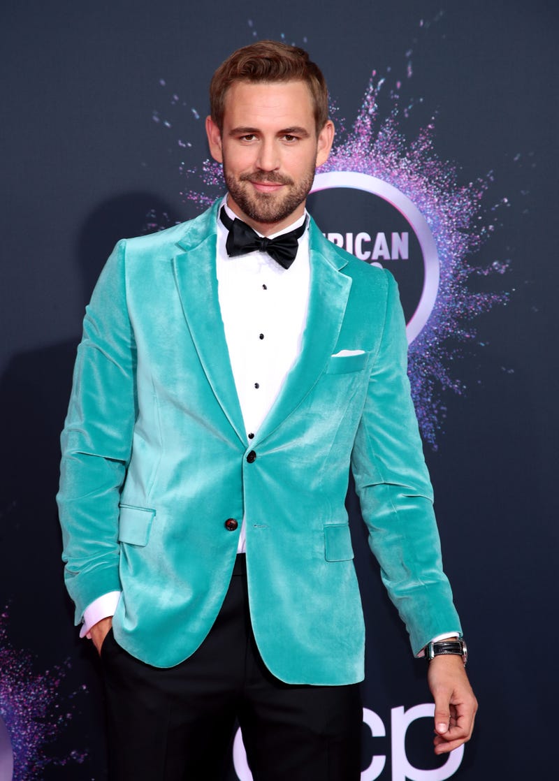 nick viall at 2019 ama awards