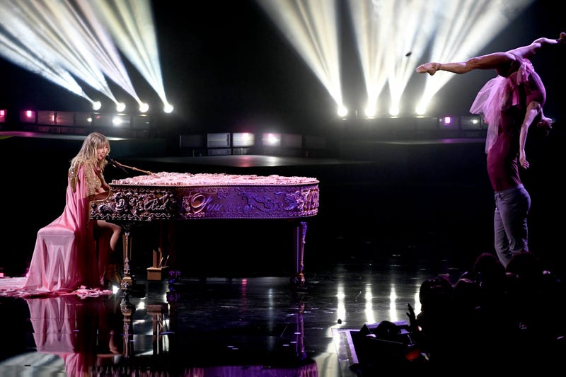 B101 Philly, Philadelphia, New Jersey, Taylor Swift, American Music Awards, Featured Artist