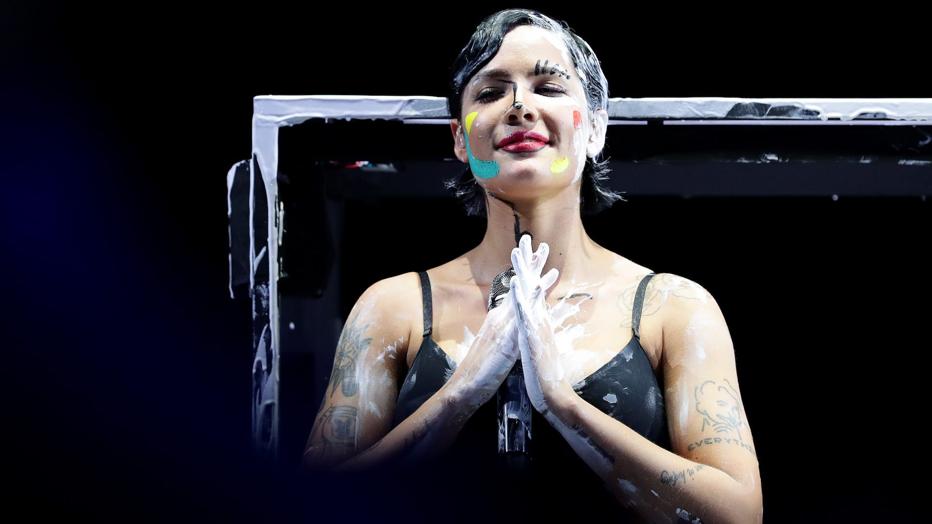 Halsey reveals name and shares first photo of her baby
