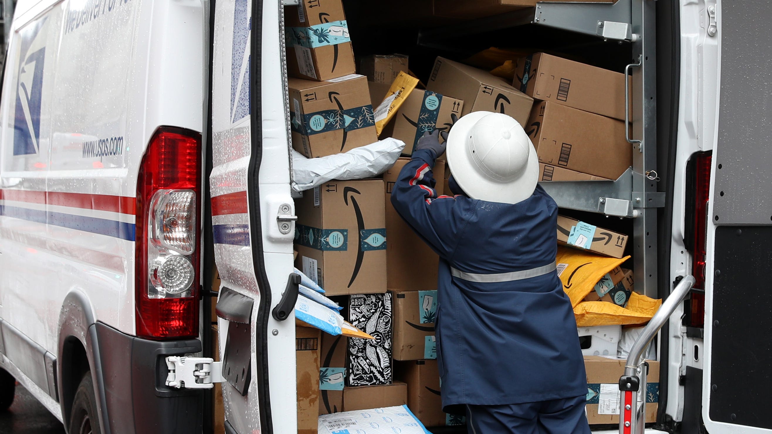 Veterans Affairs changes thousands of prescription deliveries to other carriers over USPS delays
