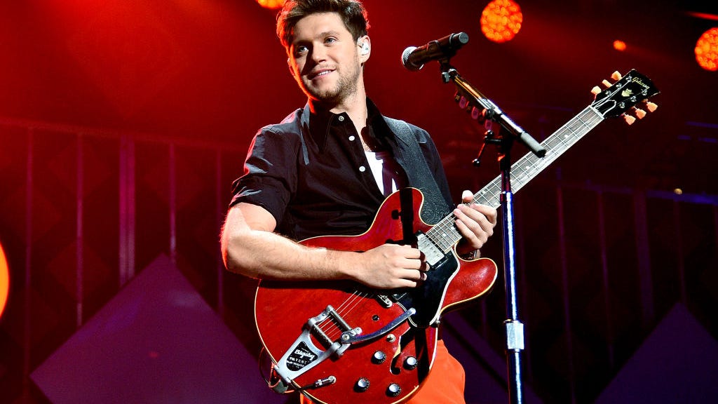 Niall Horan Brings the Sunshine with ‘Heartbreak Weather’