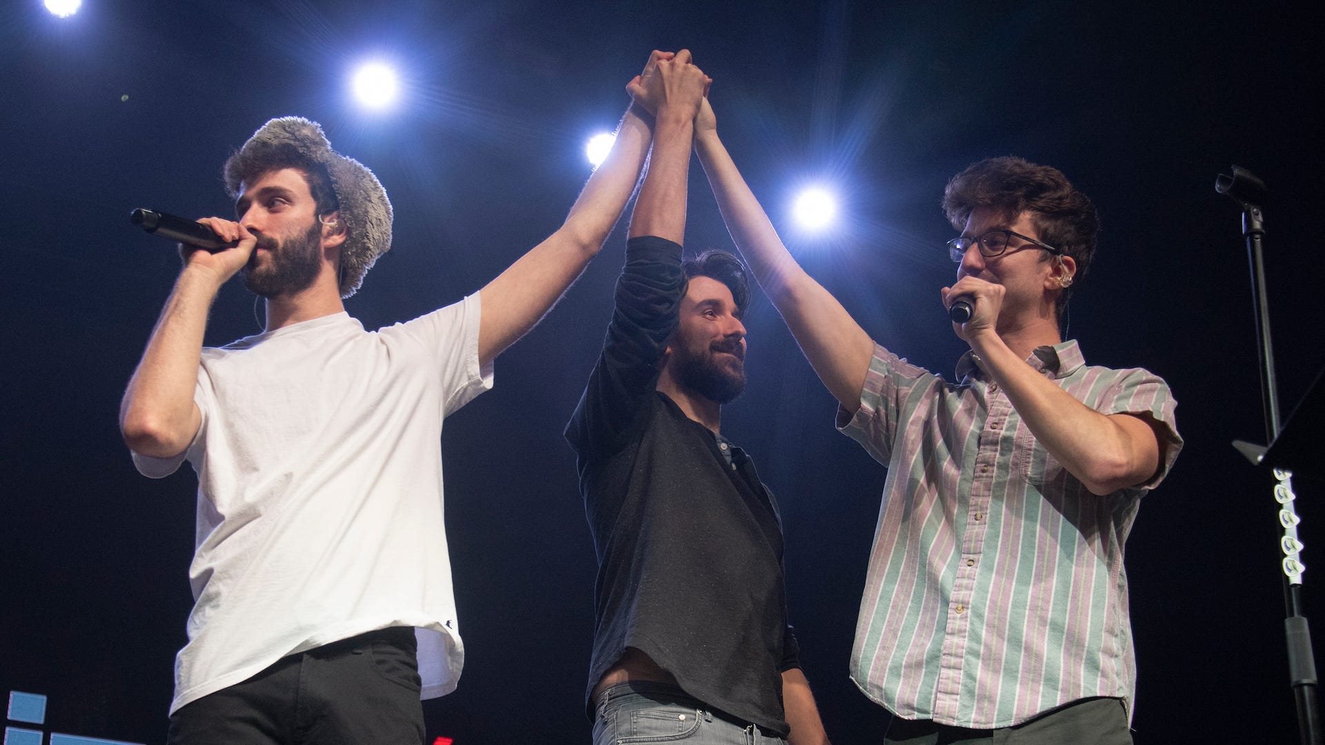 Twenty One Pilots, AJR, and Glass Animals all set to perform at the 2021 Billboard Music Awards