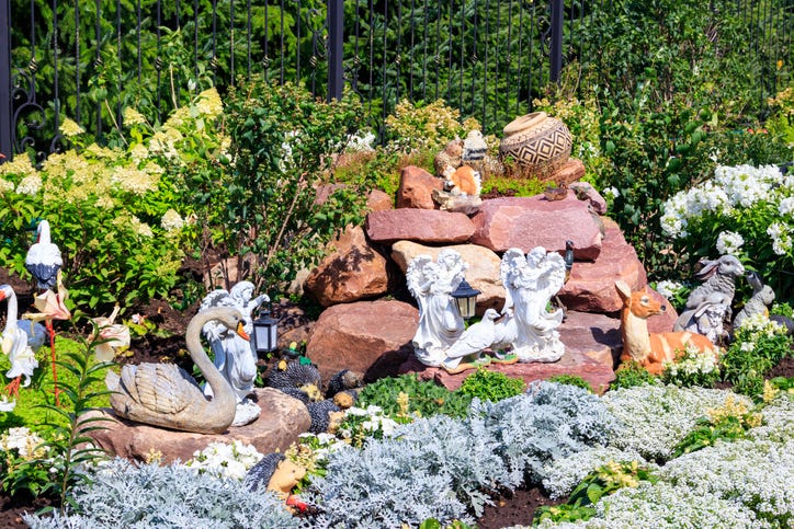 garden sculptures