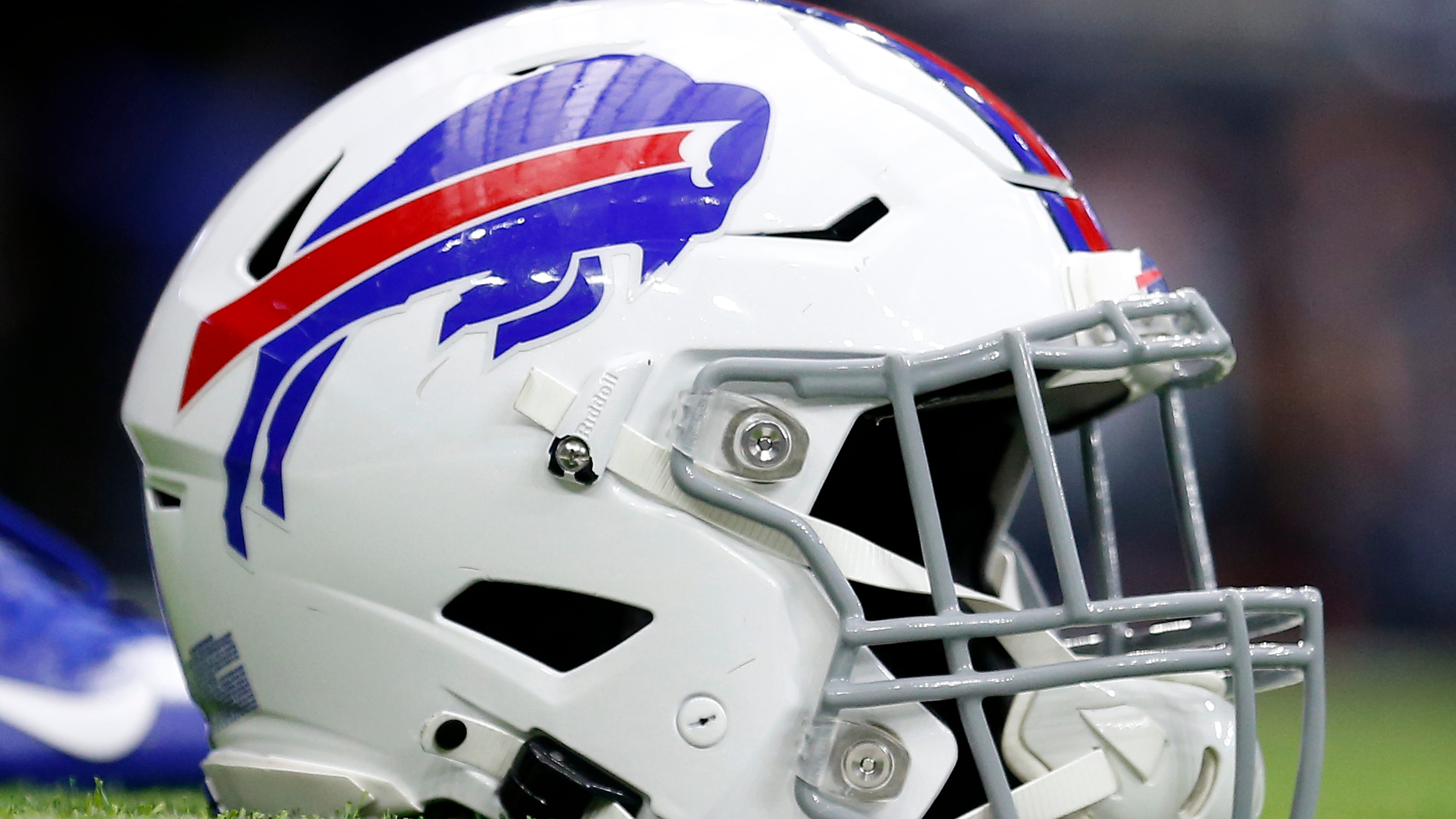 Report: Bills in talks to sell minority stake of team to group of former Toronto athletes