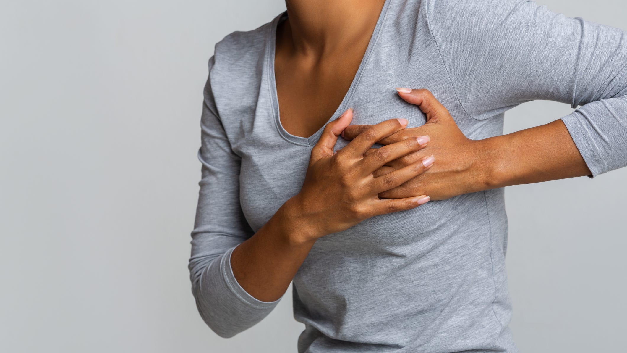 Woman blames hotel guard for deflating breast implant