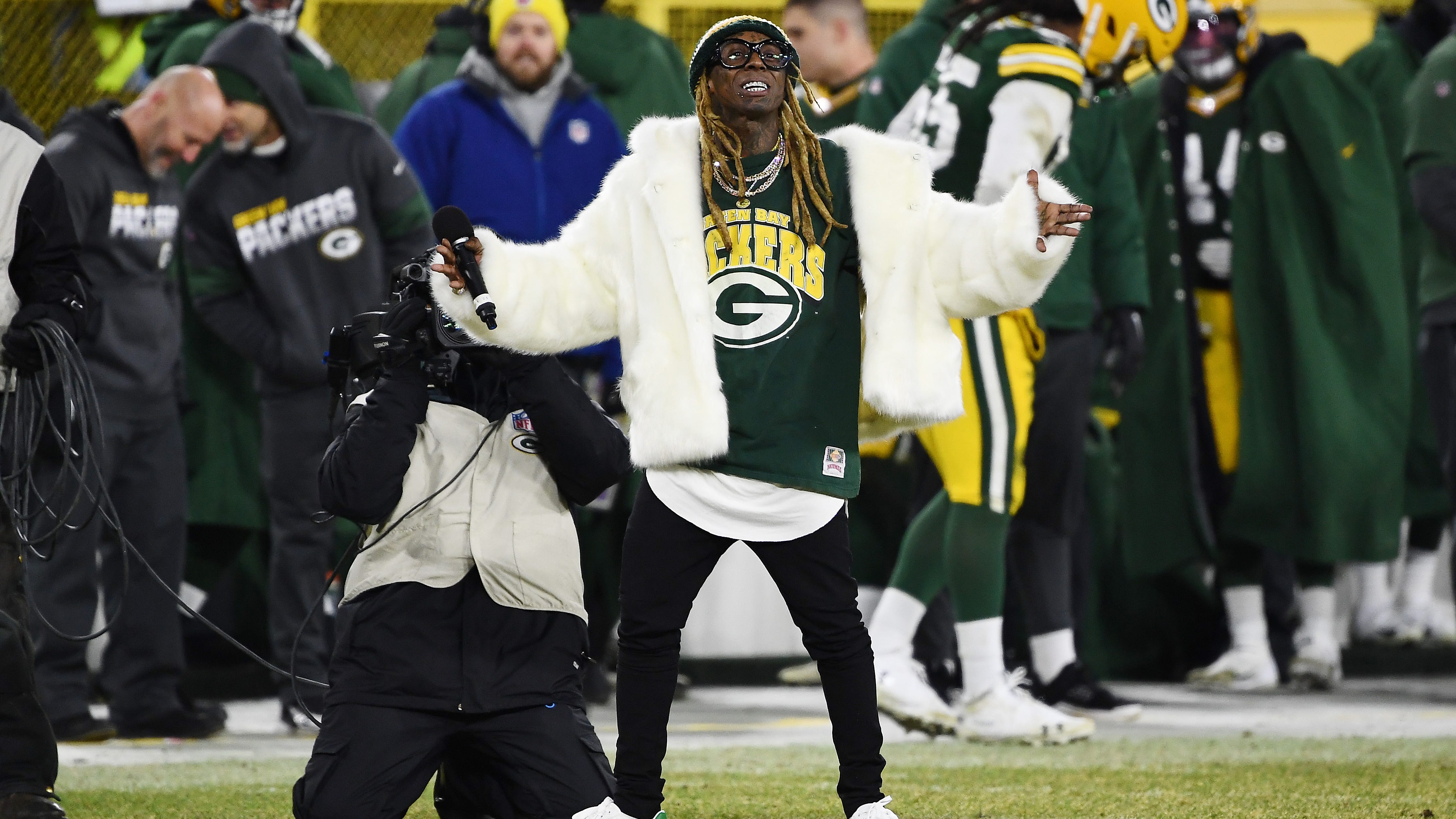 Lil Wayne is so done with Aaron Rodgers