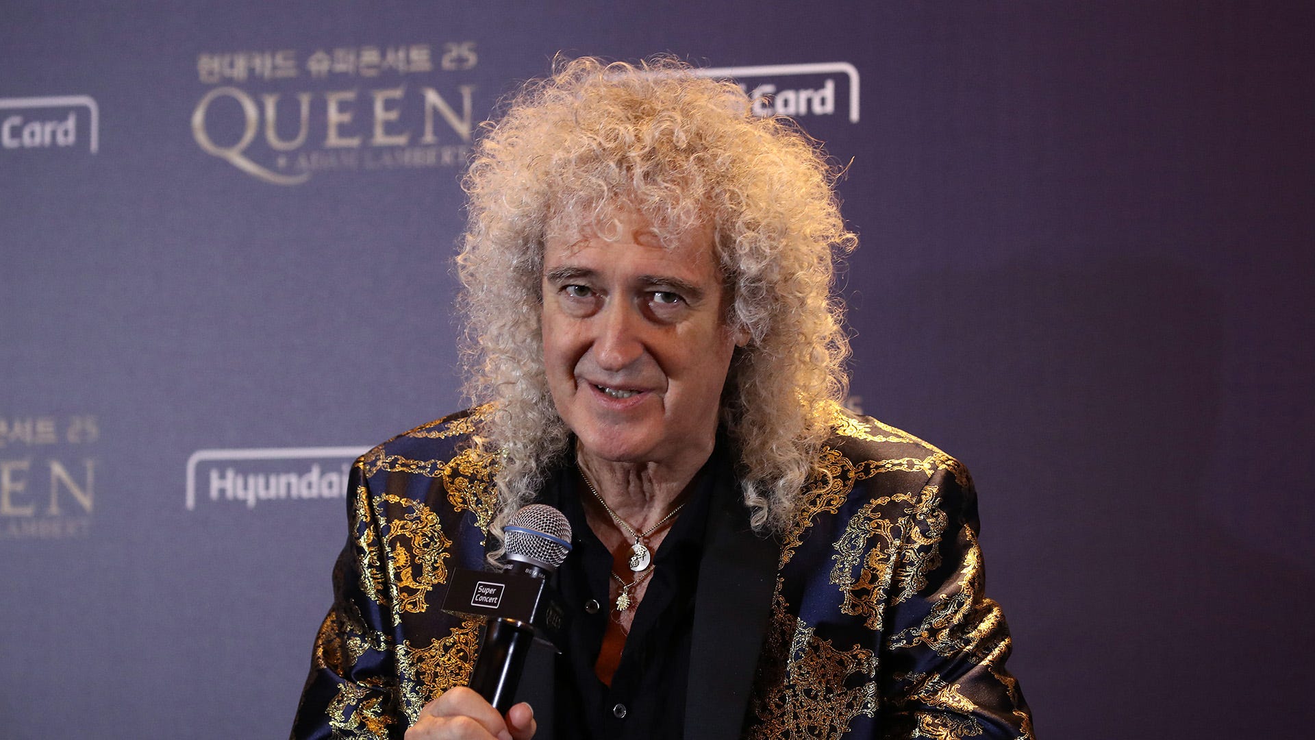 Queen guitarist Brian May weighs in on Eric Clapton and anti-vaxxers: 'They’re fruitcakes'