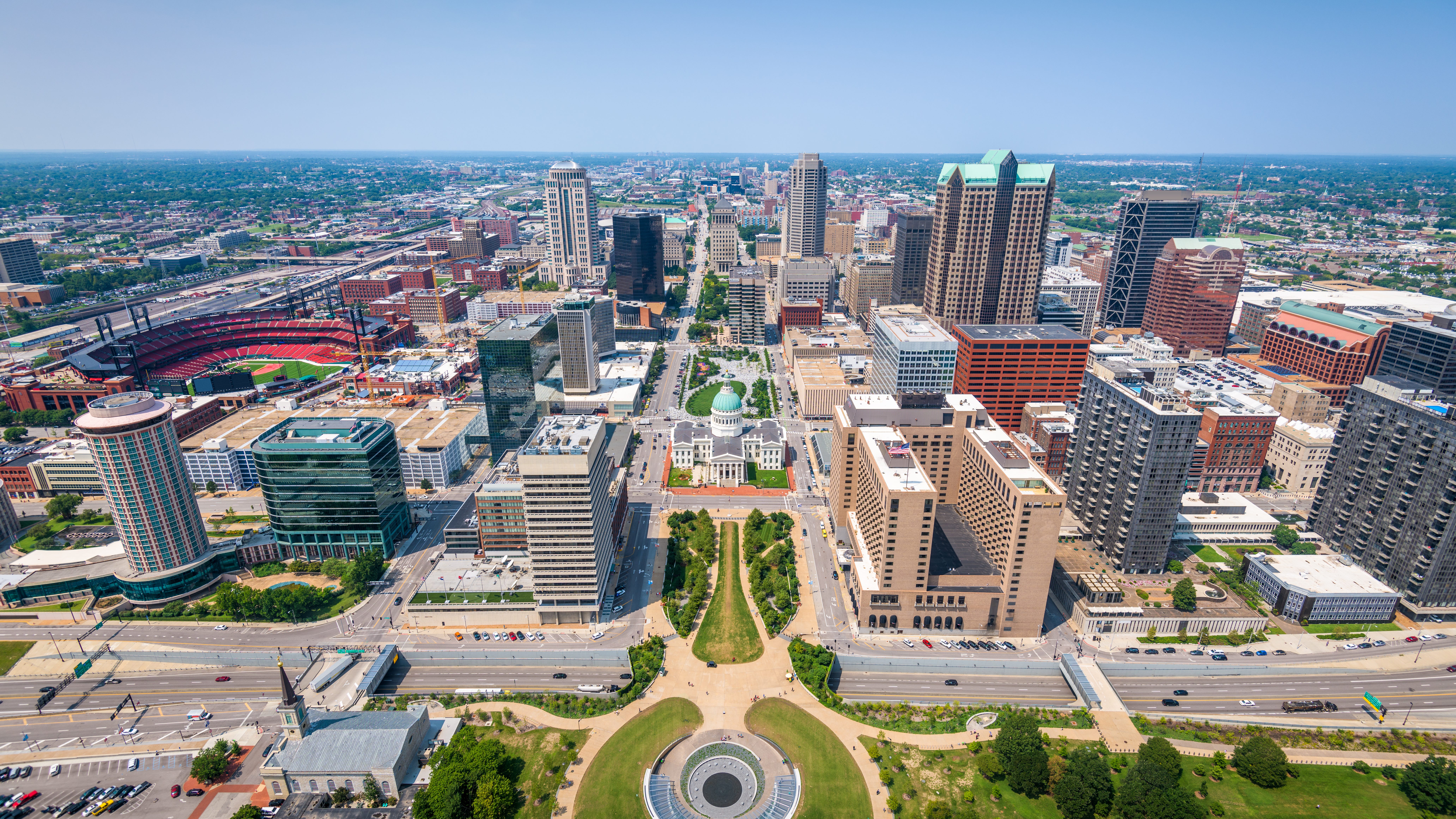 St. Louis aldermen advance $168M pandemic aid package with $500 payments, vaccination gift cards