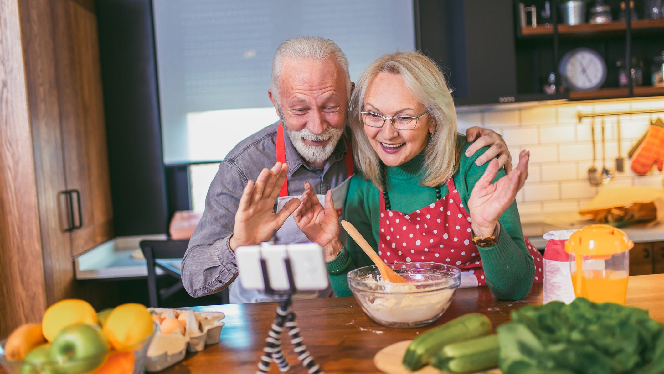 How to Throw a Virtual Dinner Party During Coronavirus Social Distancing