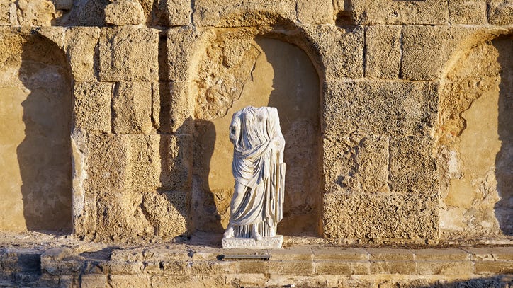 American tourist returns stolen ancient Roman artifact in the mail with note: ‘Please forgive me”