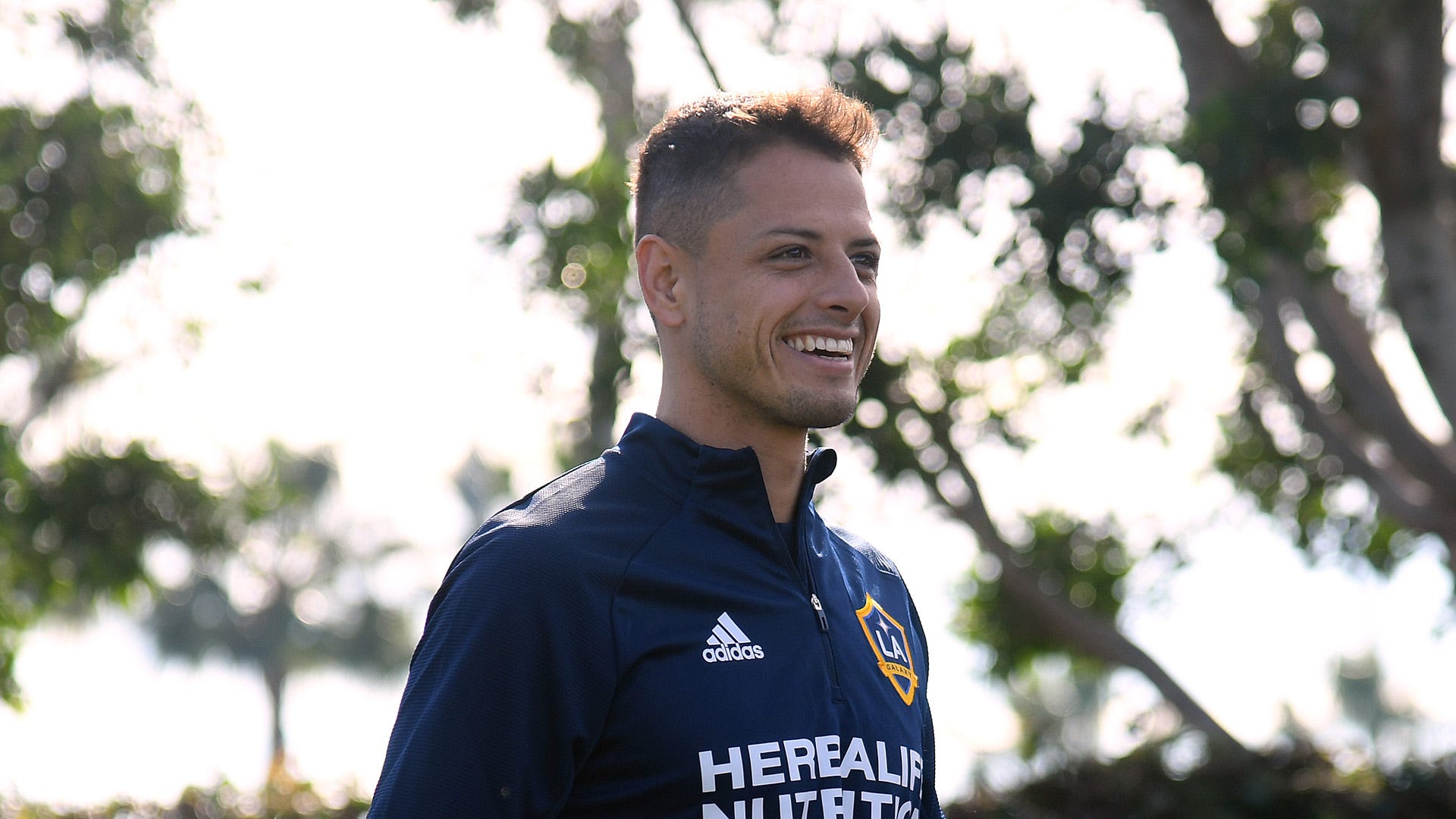 Chicharito Hernández deberá pagar 100 mil dólares de pensión alimenticia