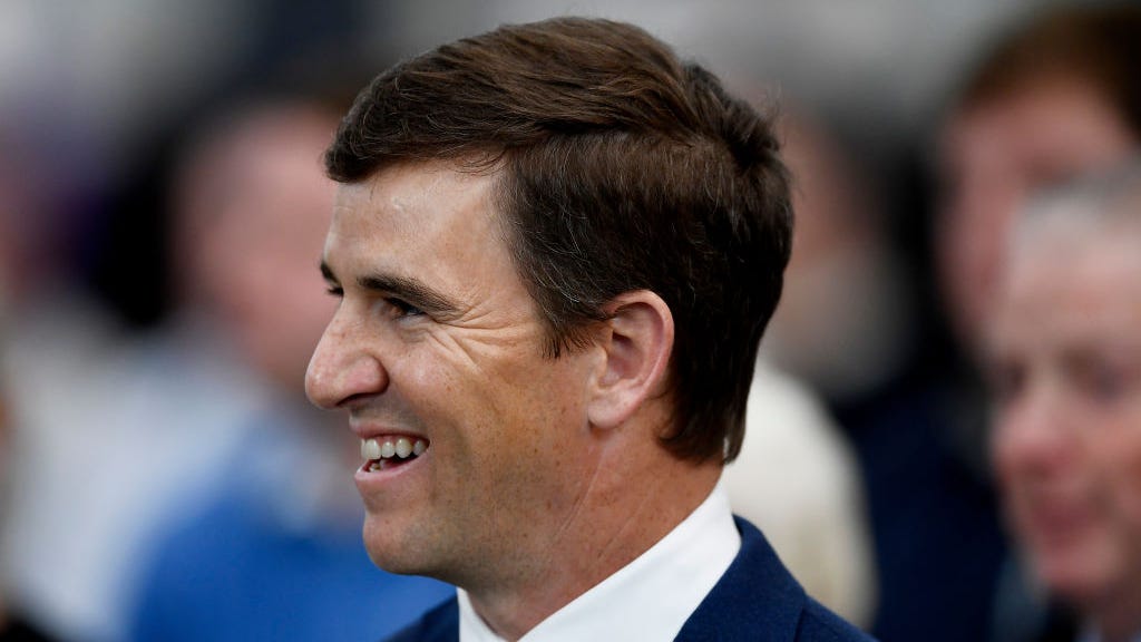 3 fans complained to FCC about Eli Manning's 'unacceptable' double bird