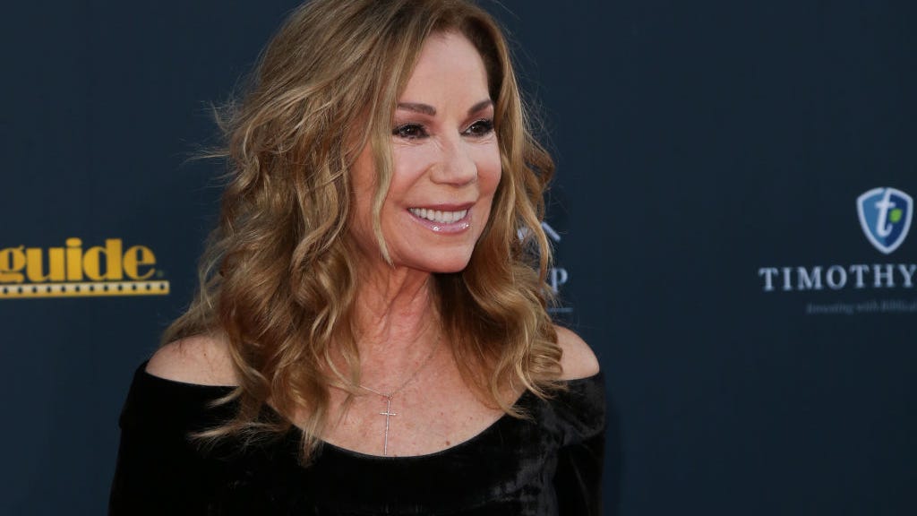 Kathie Lee Gifford, 67, is open to dating again: 'I'm just looking for a guy that's got real teeth'