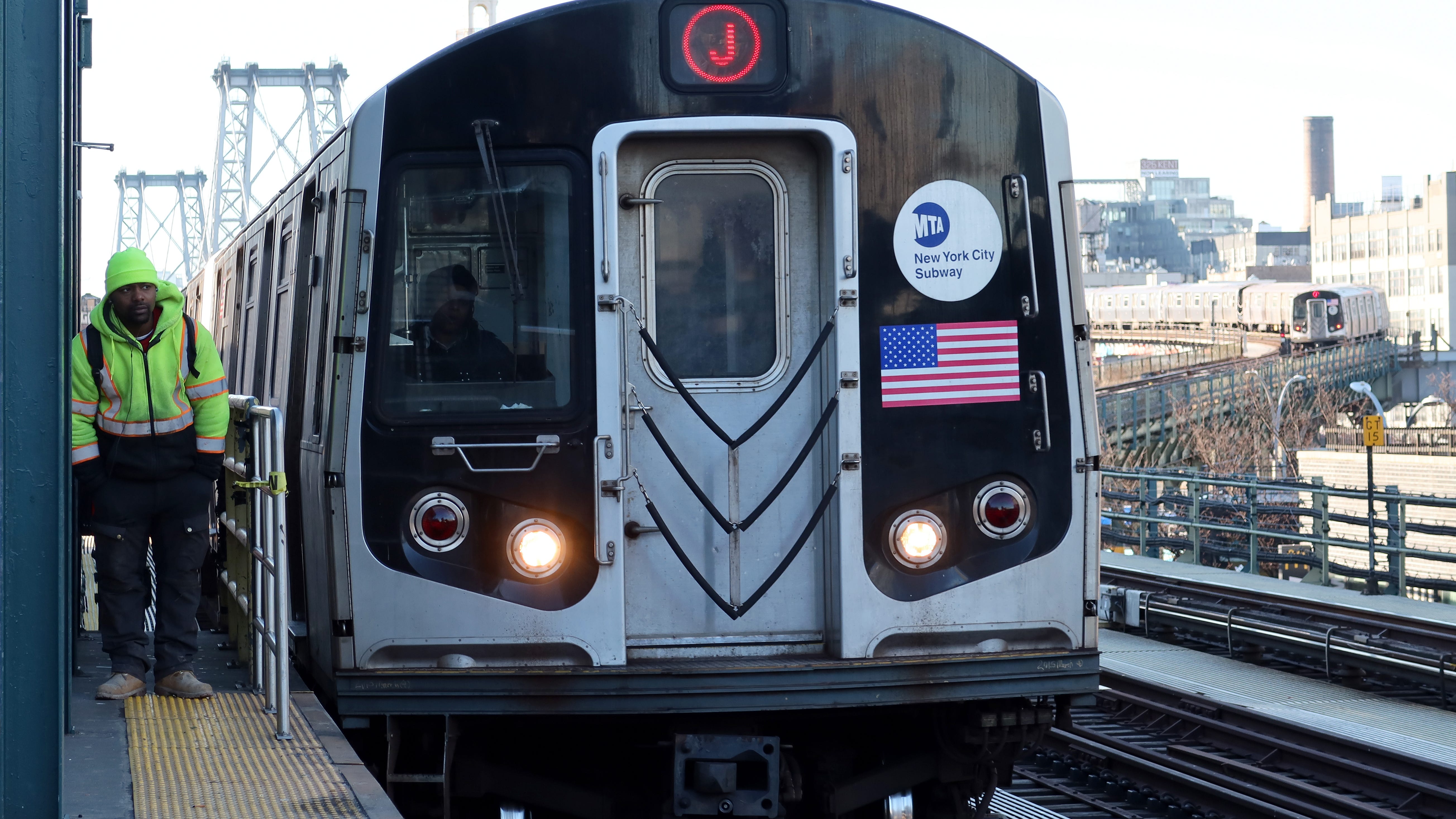 3 people struck by subway trains in 10 hours, 1 dead