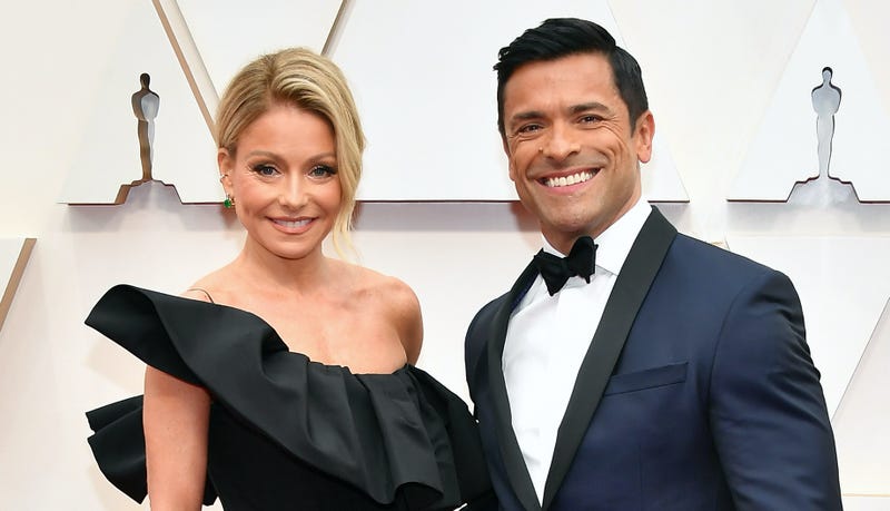 Kelly Ripa and Mark Consuelos attend the 92nd Annual Academy Awards