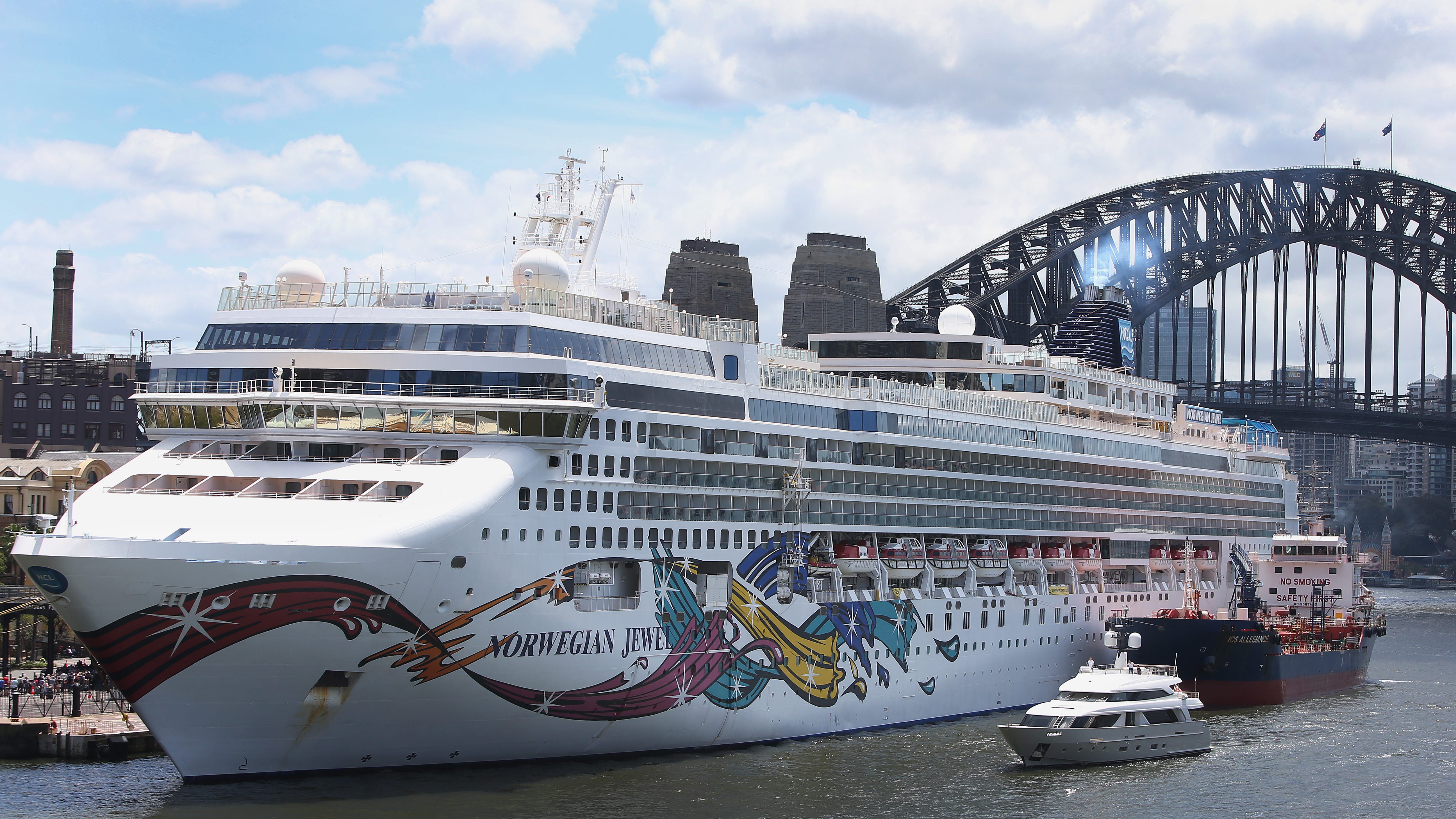 Cruise ship that hit iceberg docks for repairs: VIDEOS