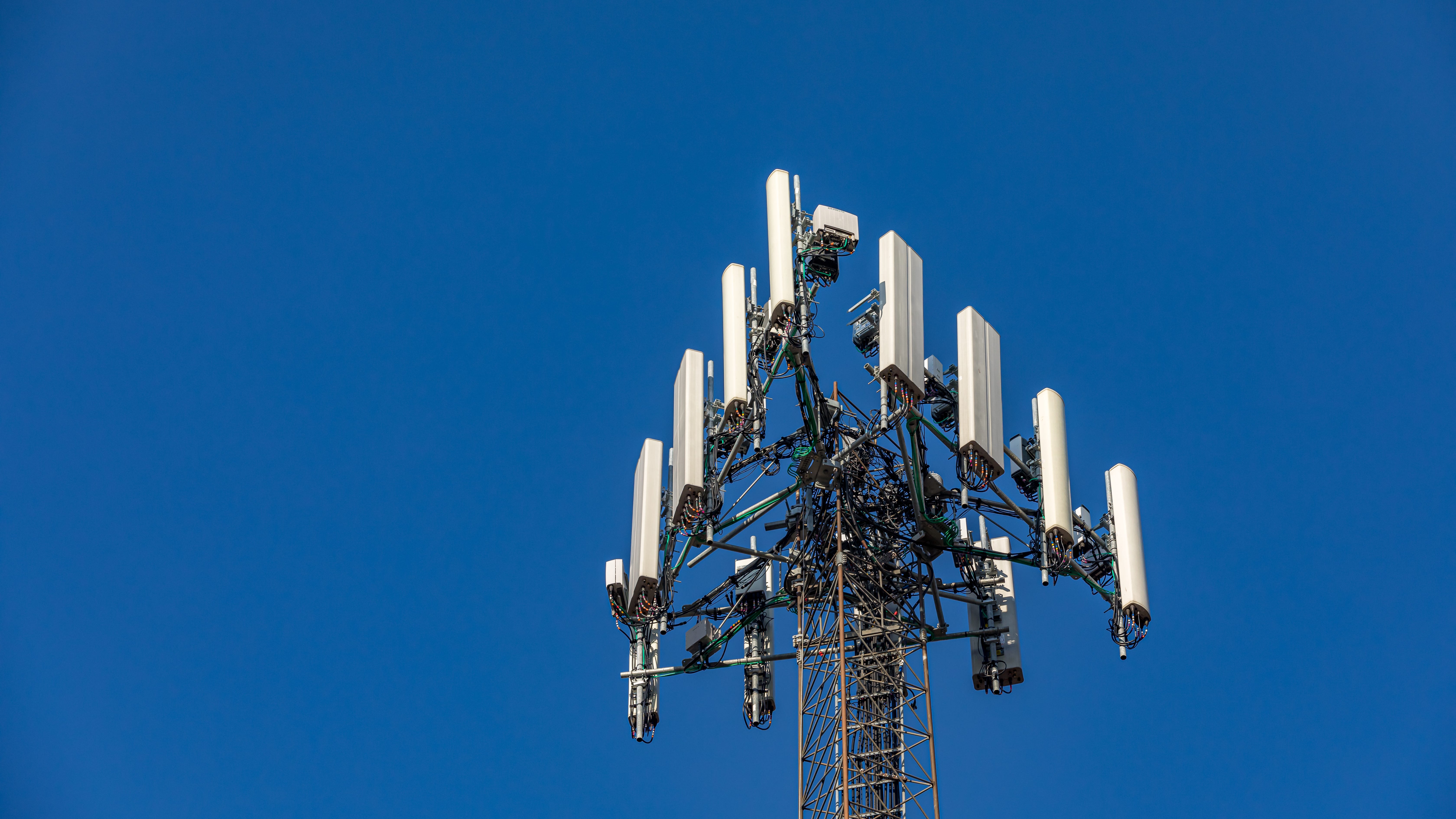 Ask The Expert: Why is there drama around the 5G delays?