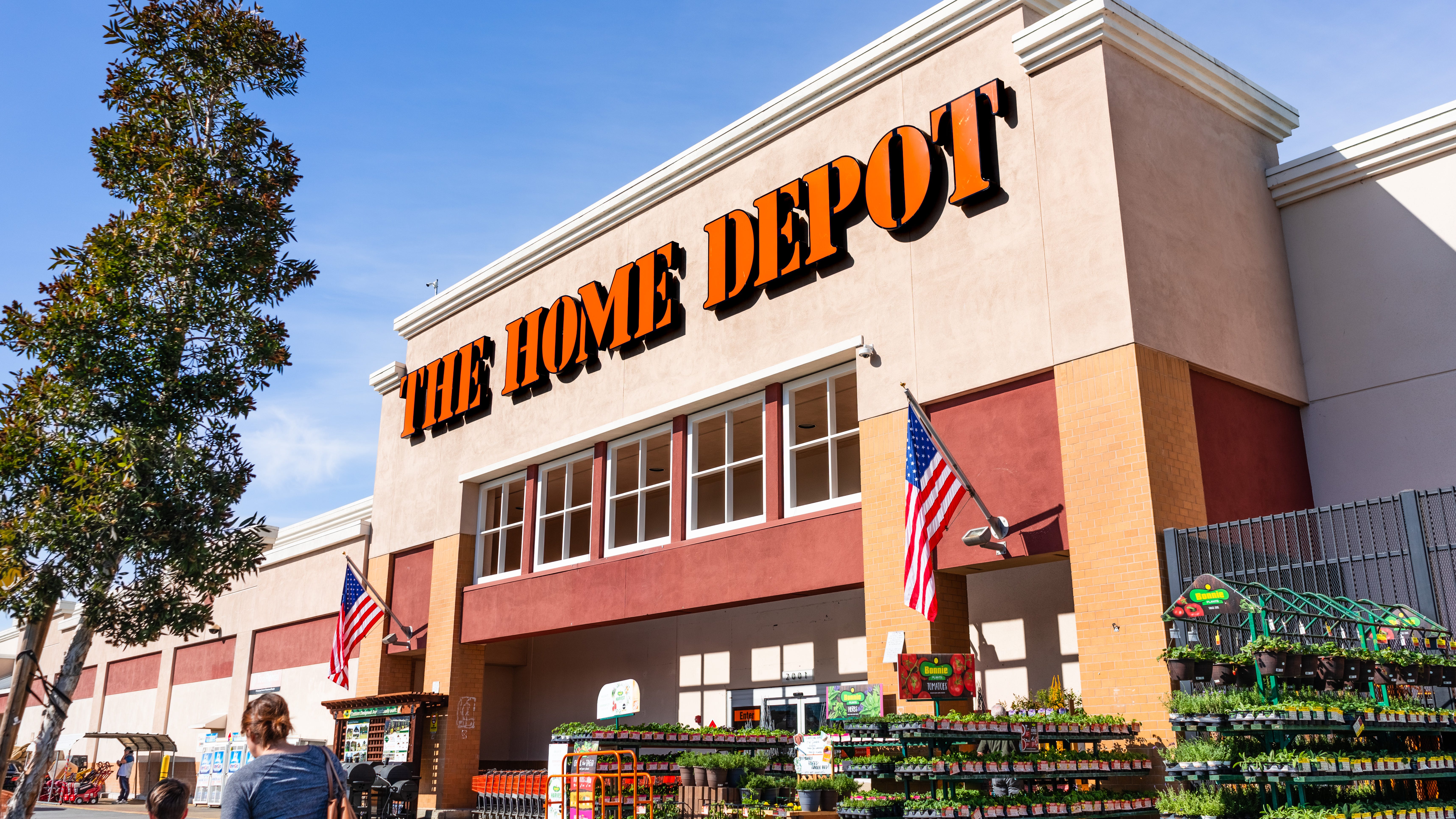 Man fatally shot by police at Burbank Home Depot identified