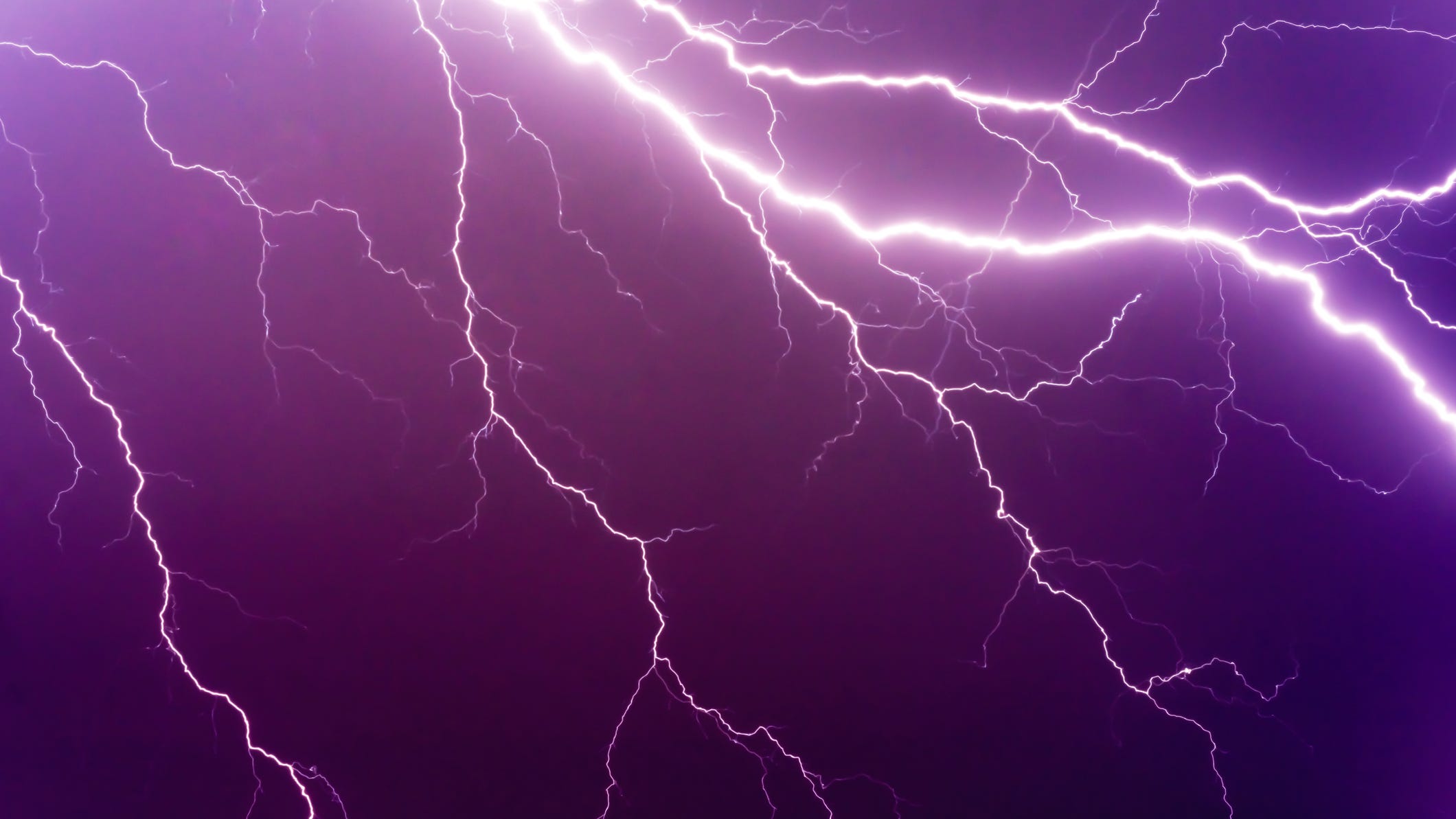 VIDEO: Lightning inside Hurricane Ida looks like fireworks