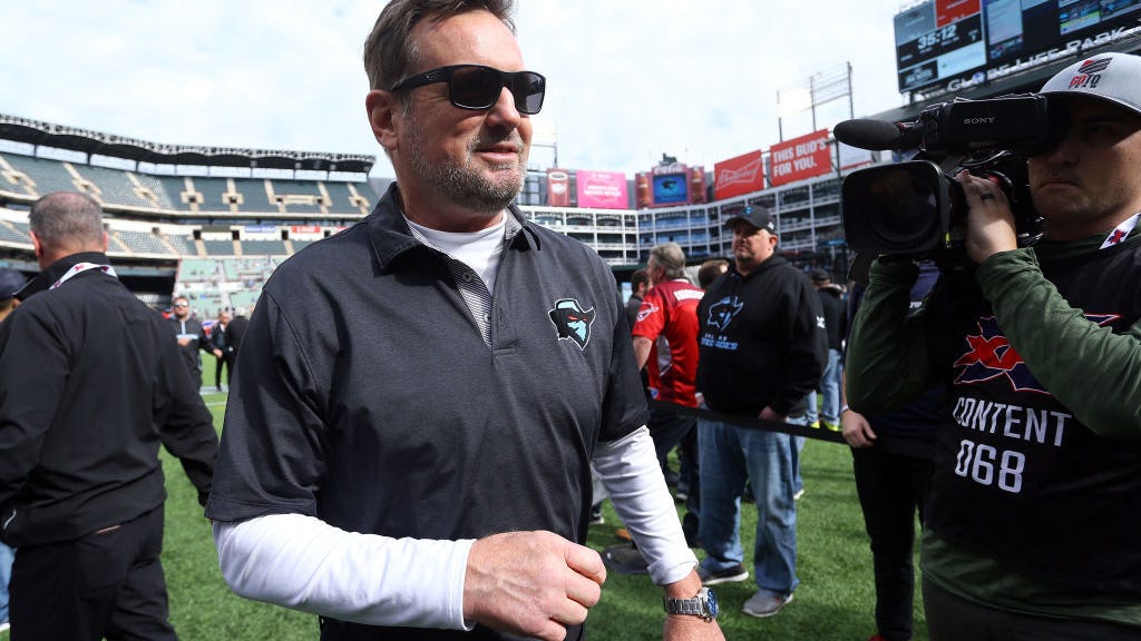 Bob Stoops on the XFL's return, finding a great play caller, coaching pros vs. college
