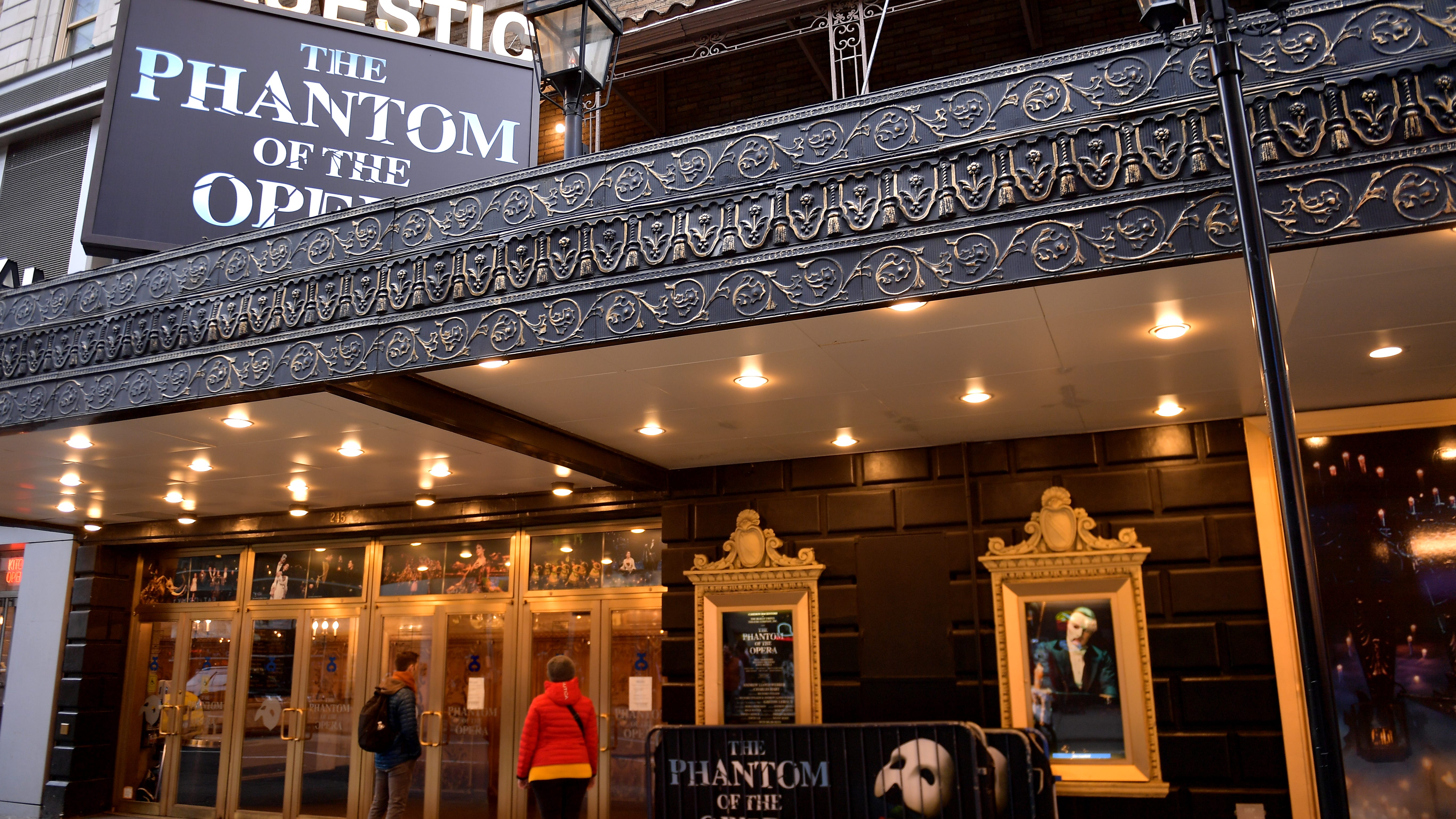 'The Phantom of the Opera' extended for 8 more weeks following closing announcement