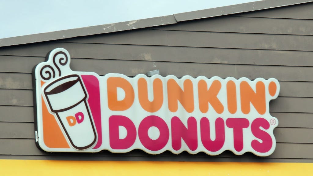 Couple marries at the Dunkin’ drive-thru where they first met