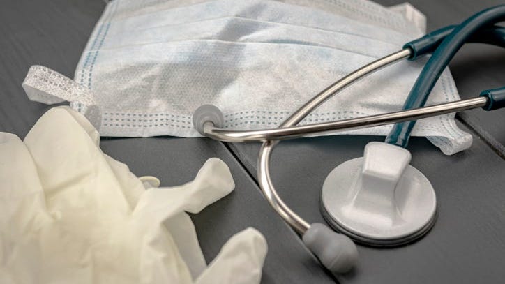 NYC Nurse Dies From Coronavirus Amid Reports of Lack of Protective Medical Gear